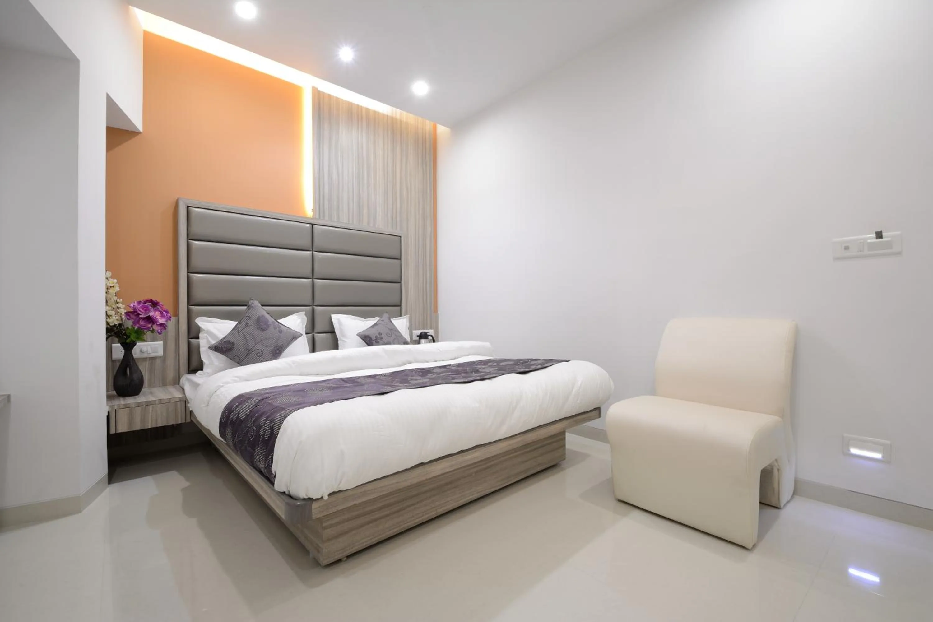 Bedroom, Bed in Hotel One Up