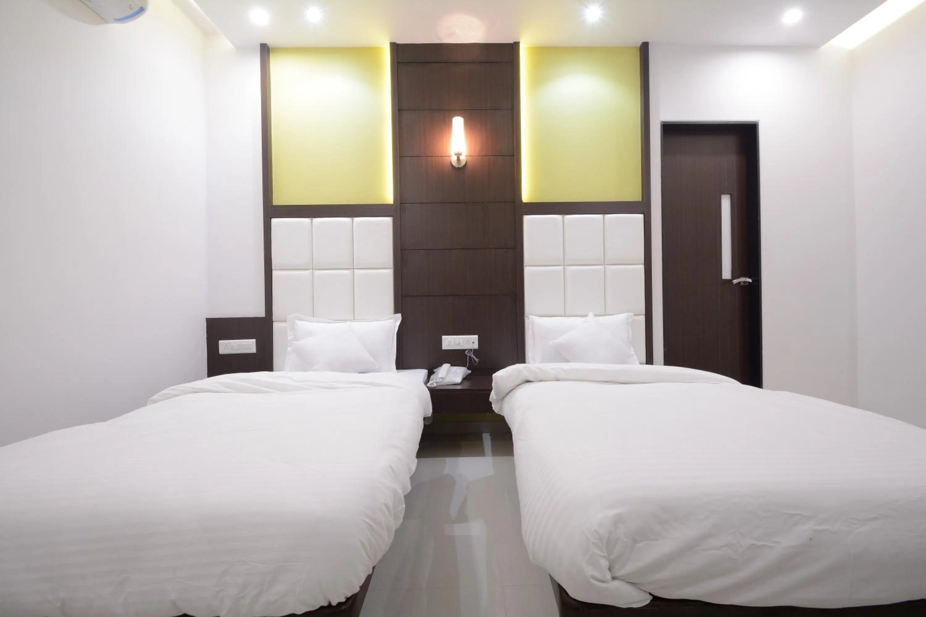 Bedroom, Bed in Hotel One Up