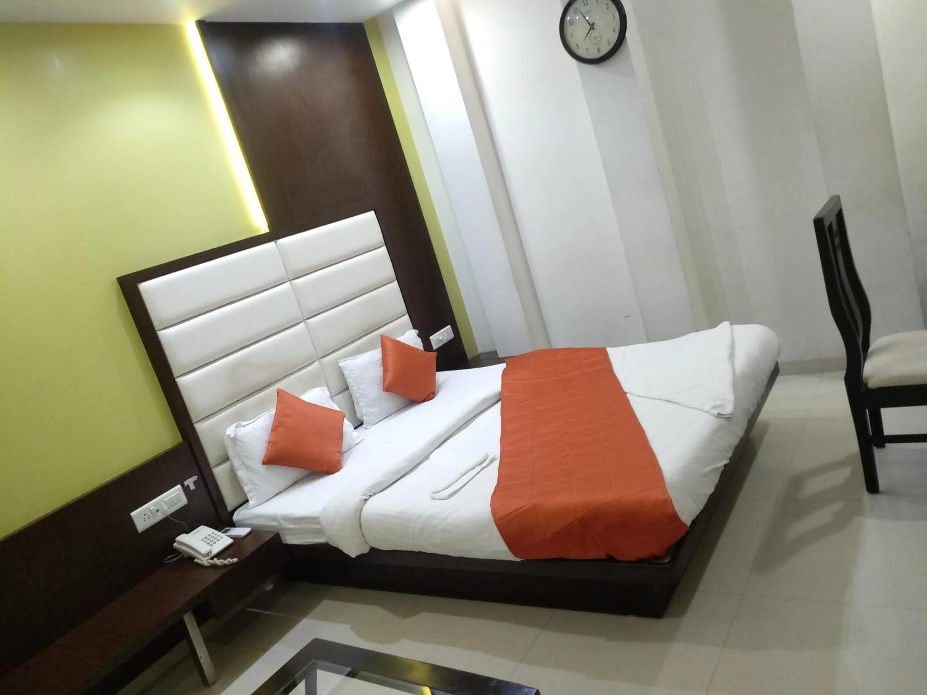 Bedroom, Bed in Hotel One Up