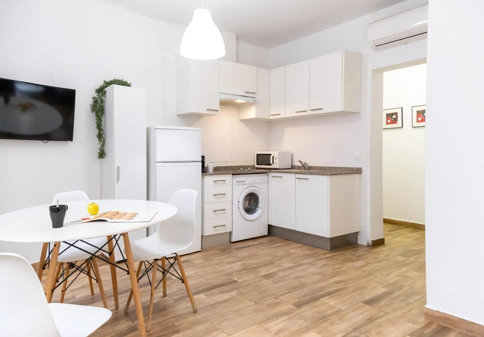 Kitchen or kitchenette in Down Town