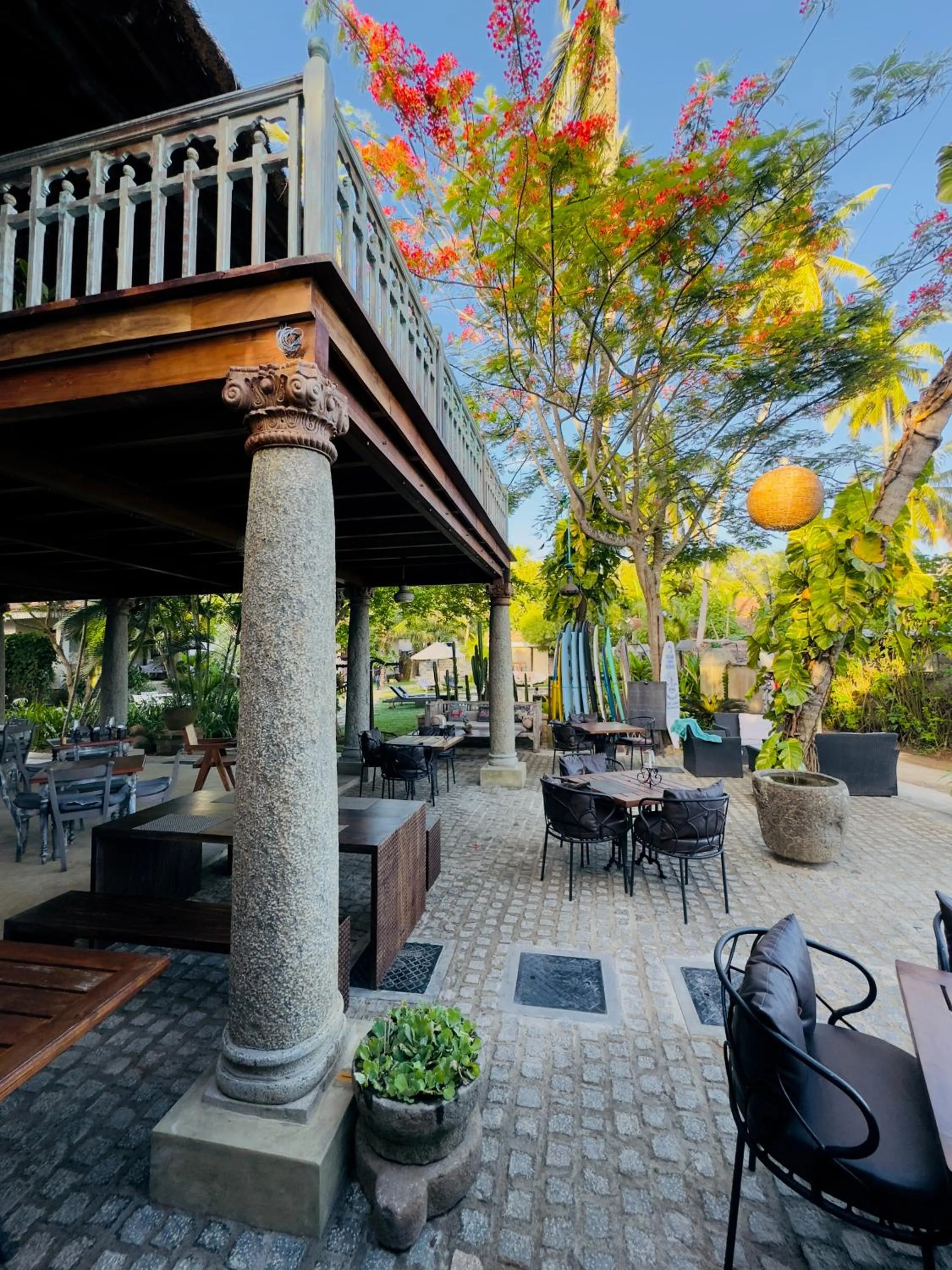 Restaurant/places to eat in Aga Surf View