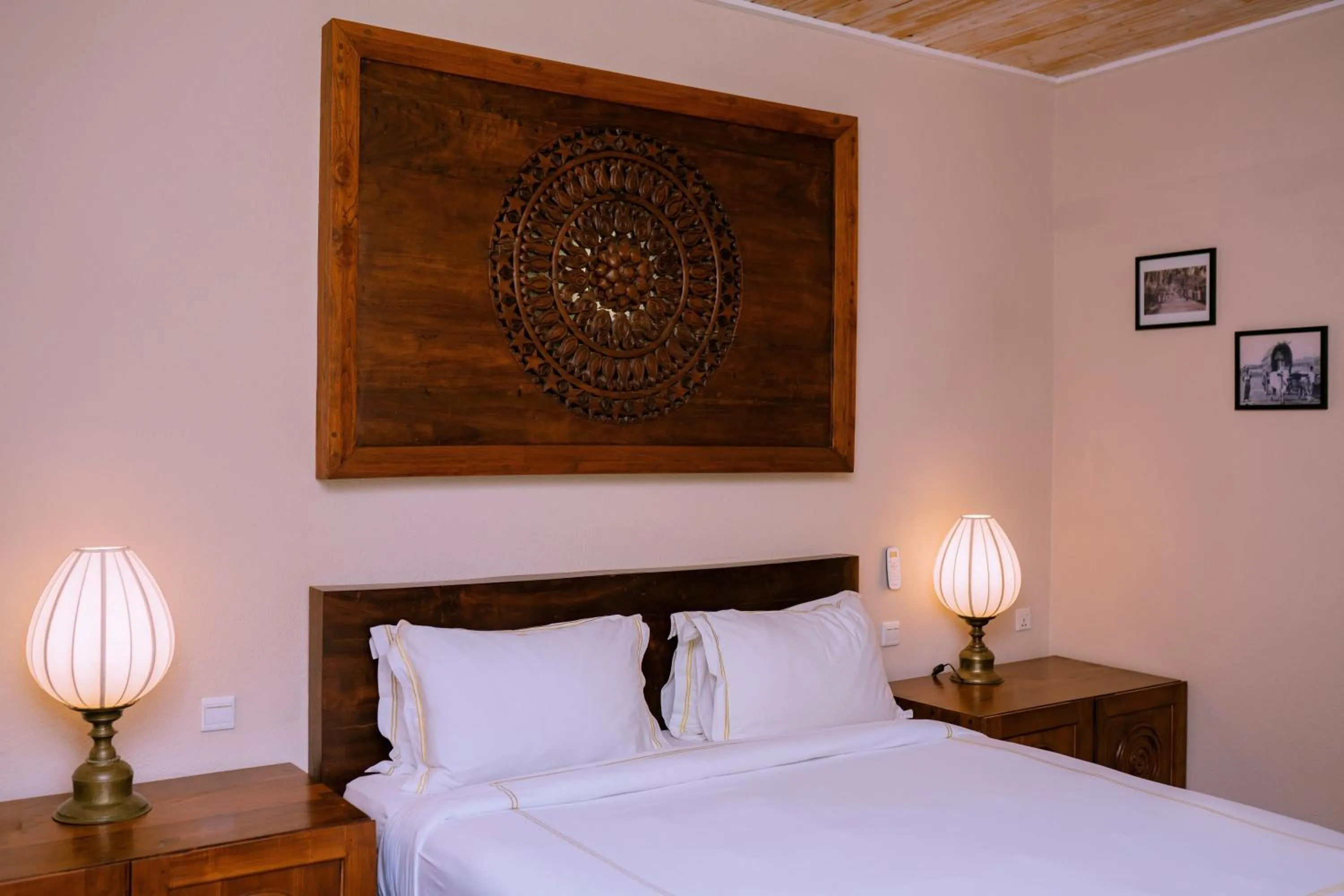 Bed in Aga Surf View