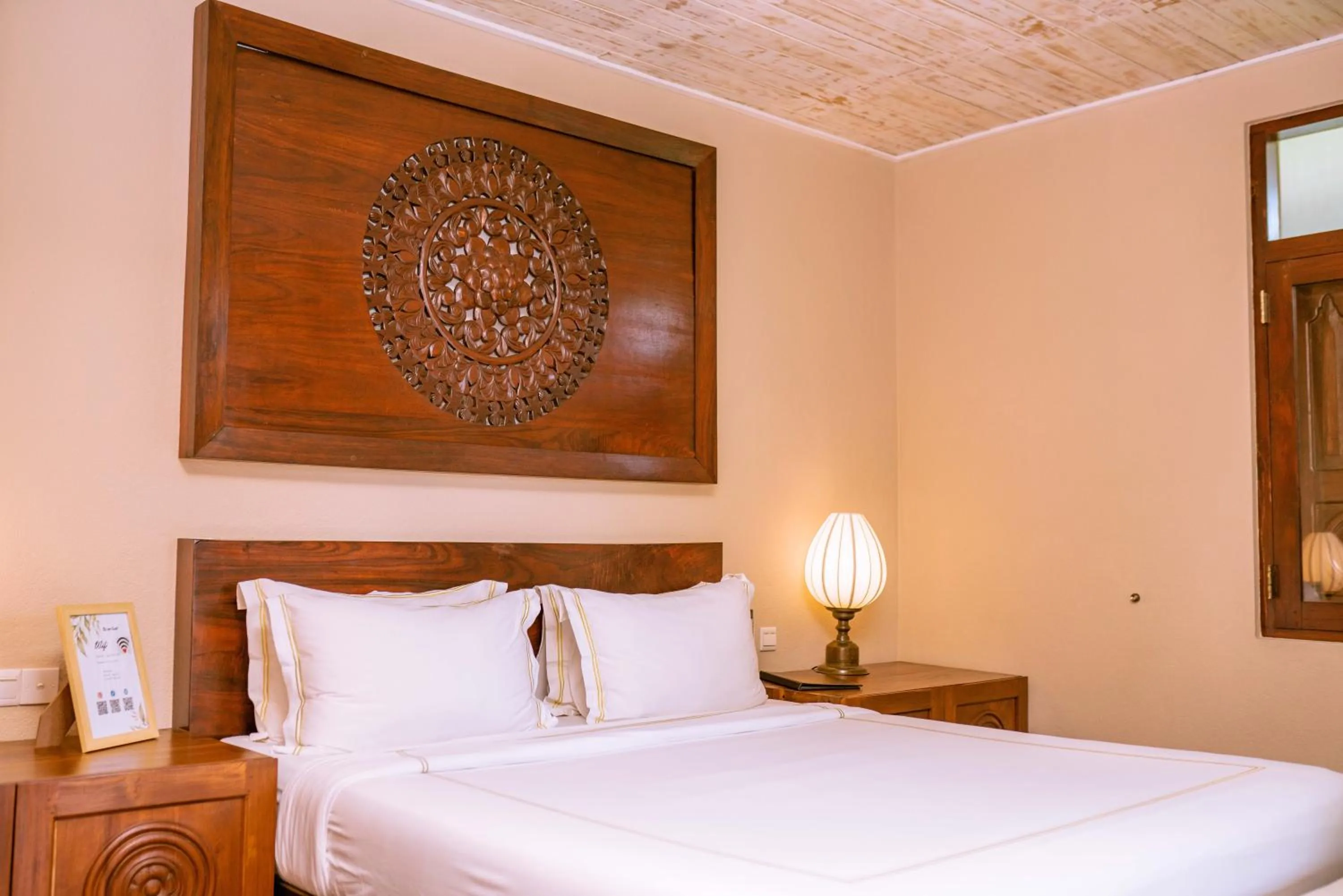 Bed in Aga Surf View