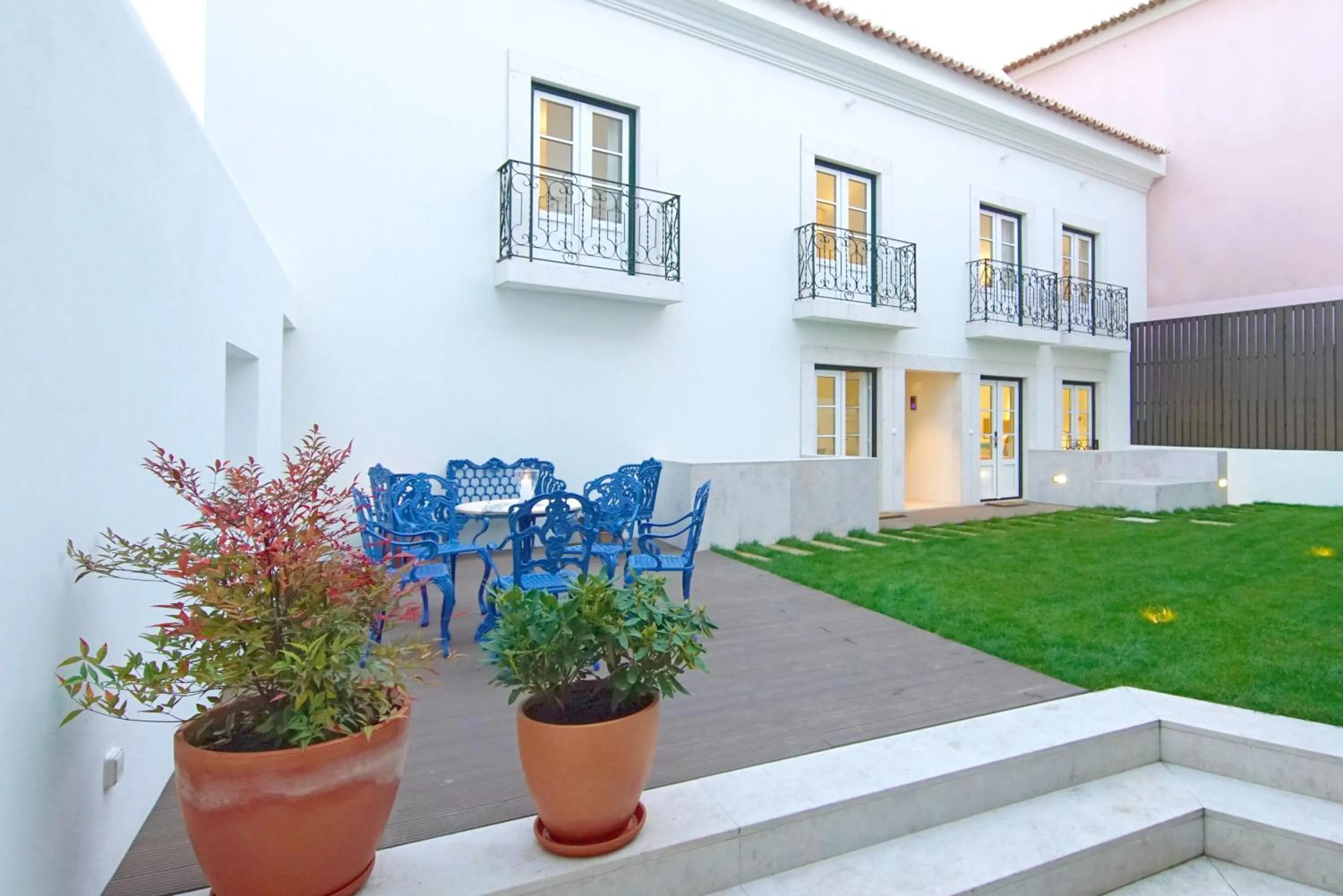 Patio in Alma Moura Residences