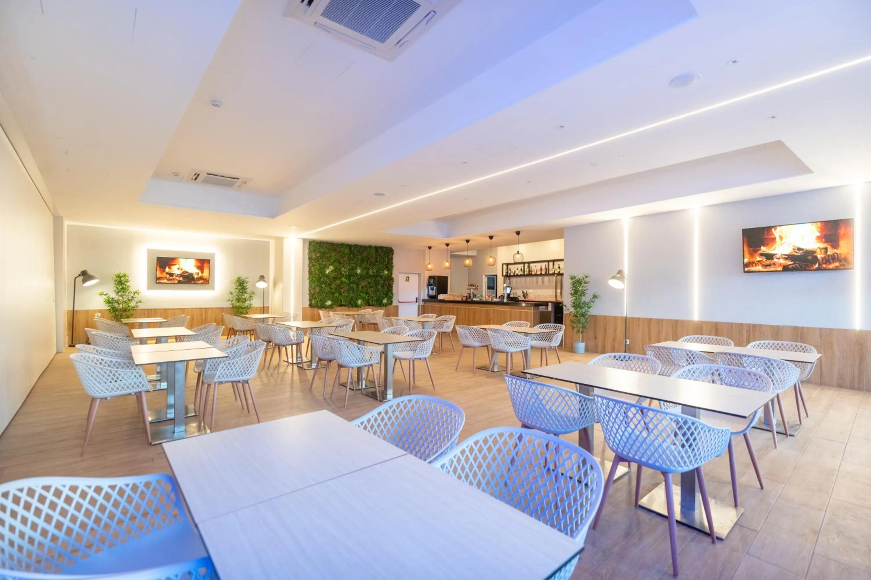 Lounge or bar in HL Club Playa Blanca