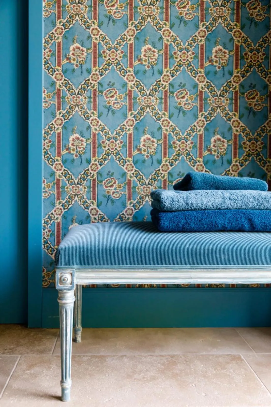 Decorative detail in La Magnanerie de l'Isle B&B