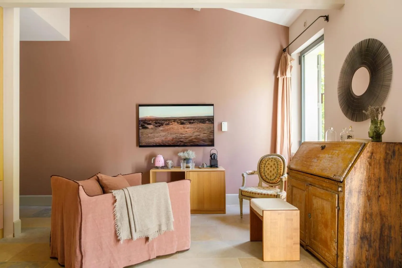 Seating area in La Magnanerie de l'Isle B&B