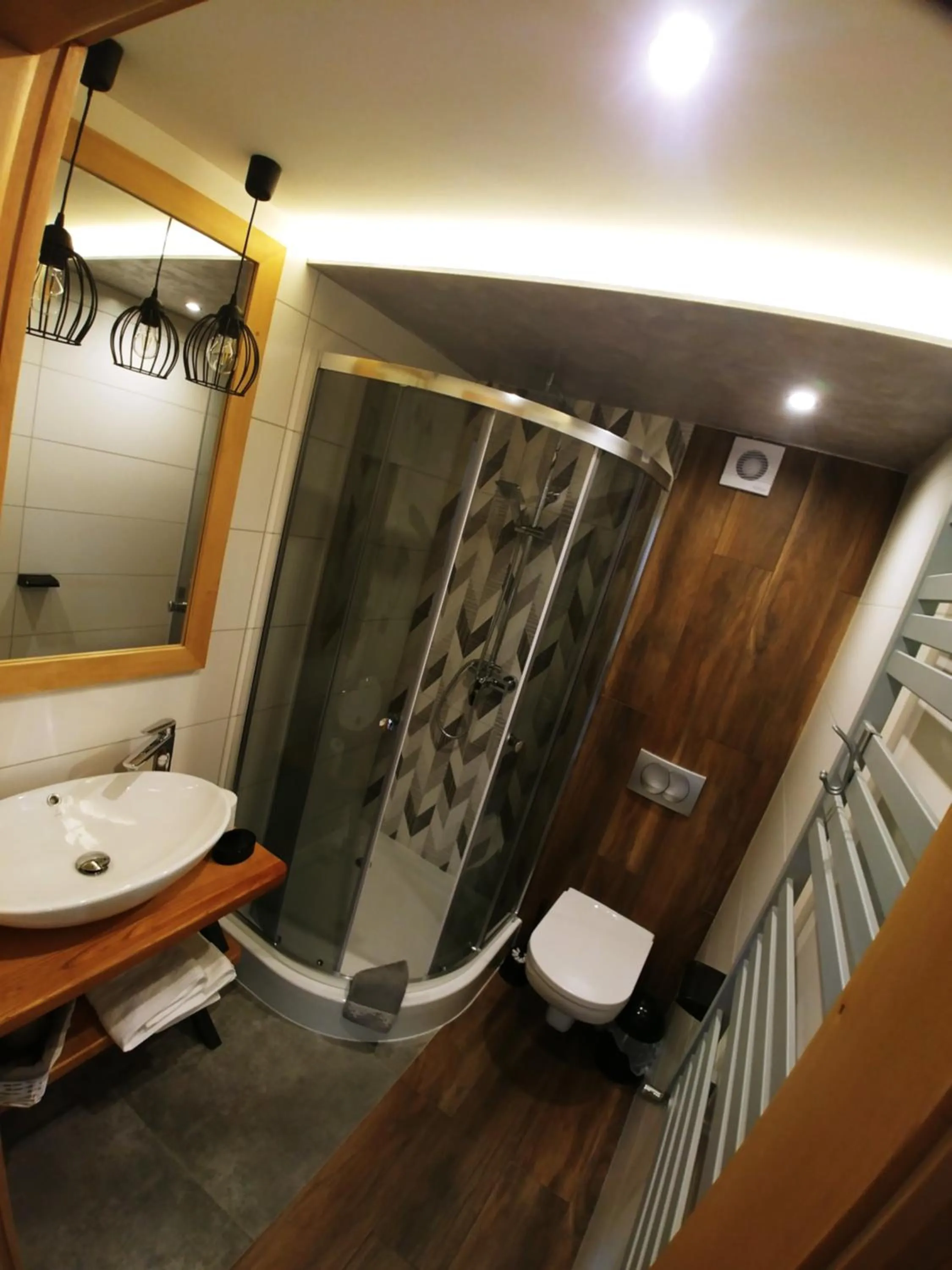 U Hani w pobliżu Gorący Potok i Termy