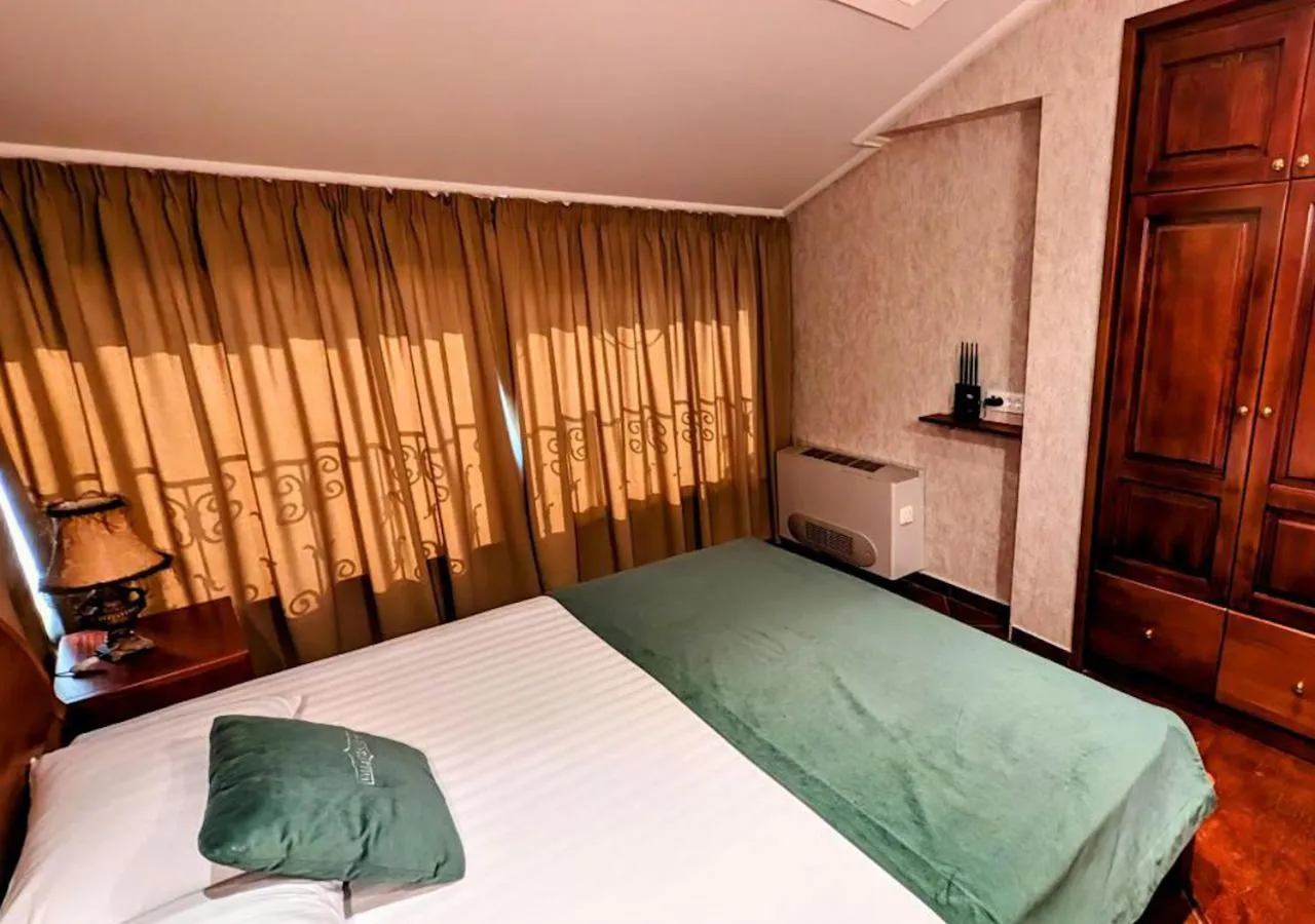 Bedroom, Bed in Villa Edelweiss