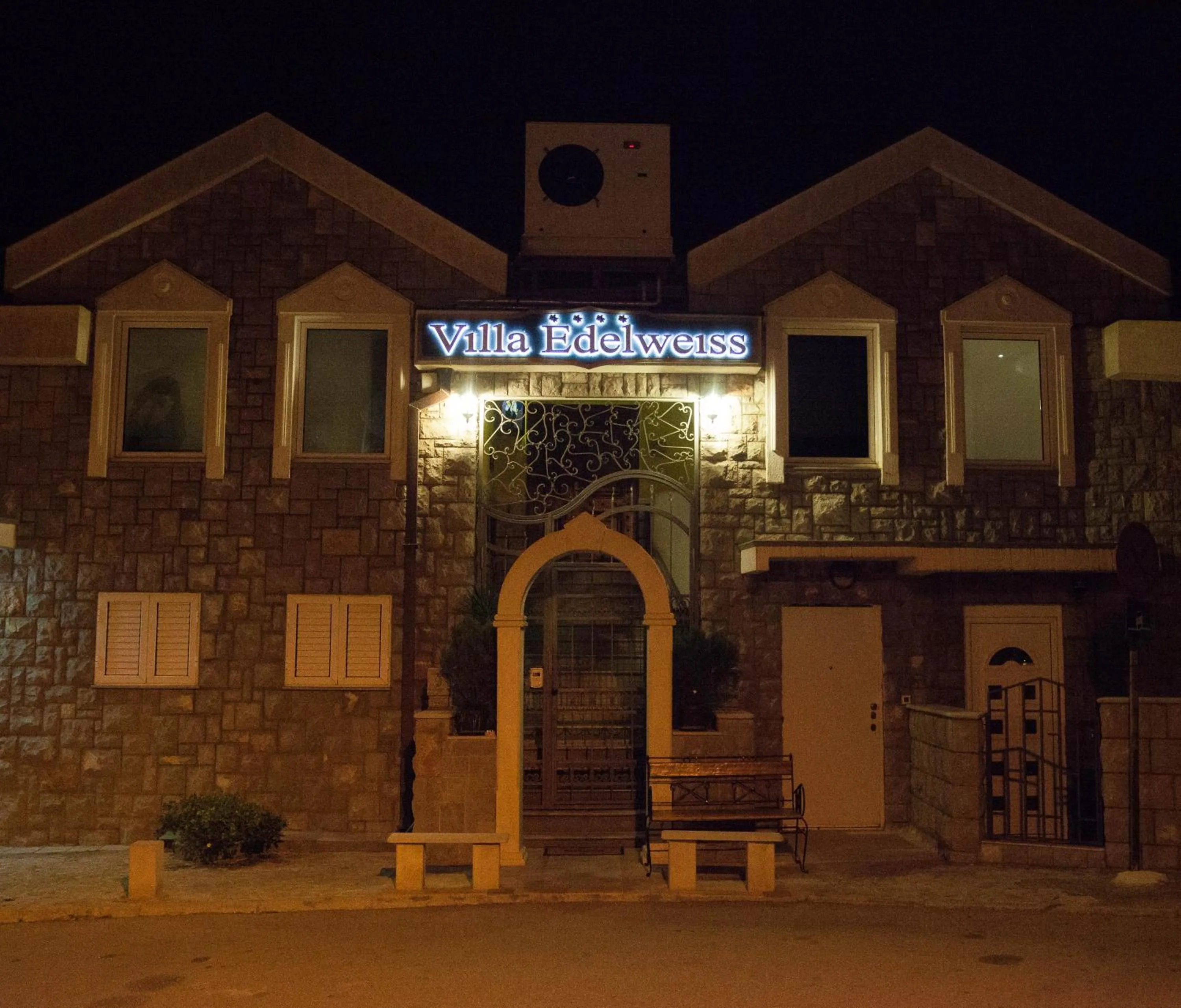 Property building in Villa Edelweiss