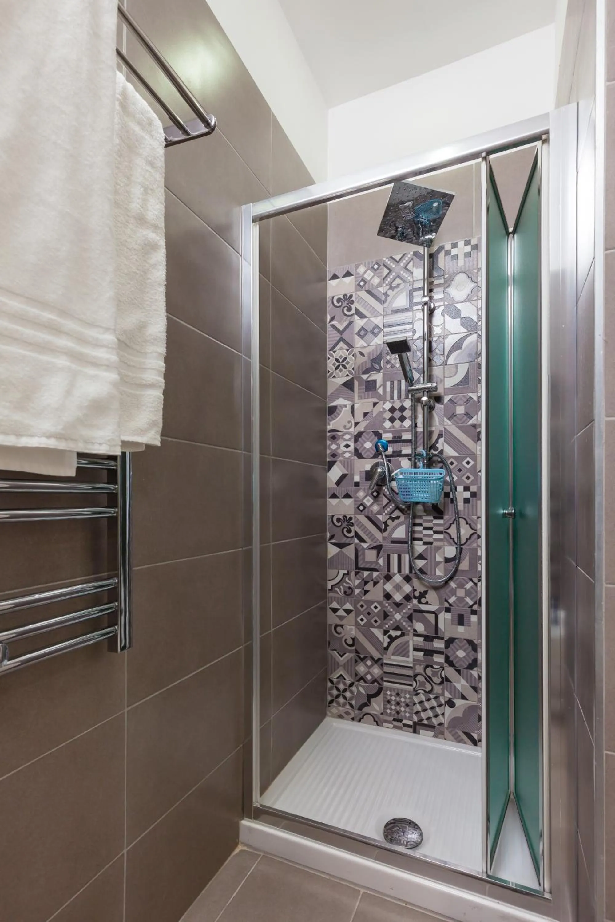 Bathroom in Royal Art H Duomo - Napoli Centro, by ClaPa Group