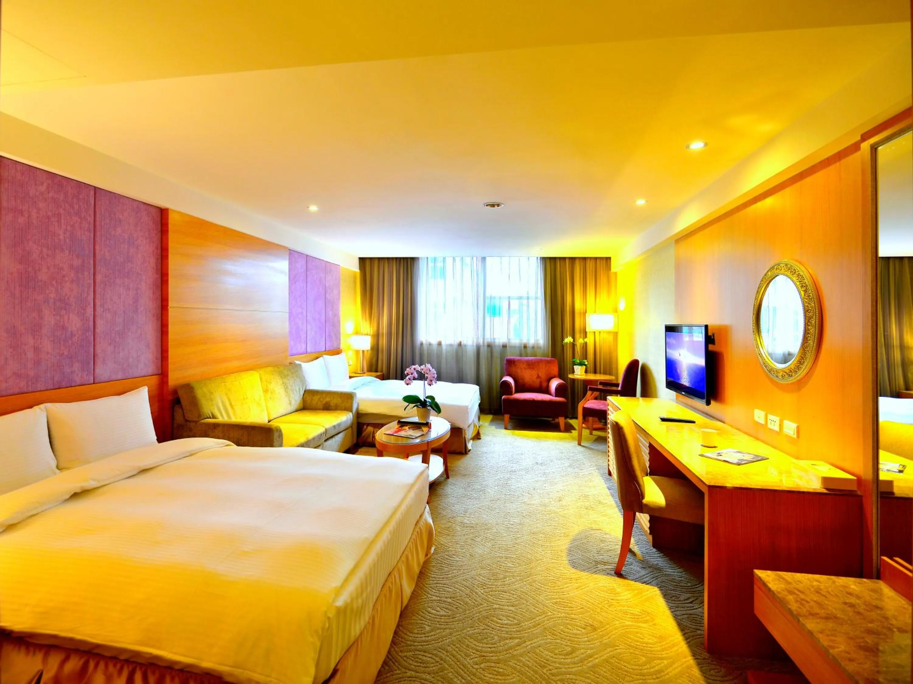 bunk bed, Bed in Apollo Hotel