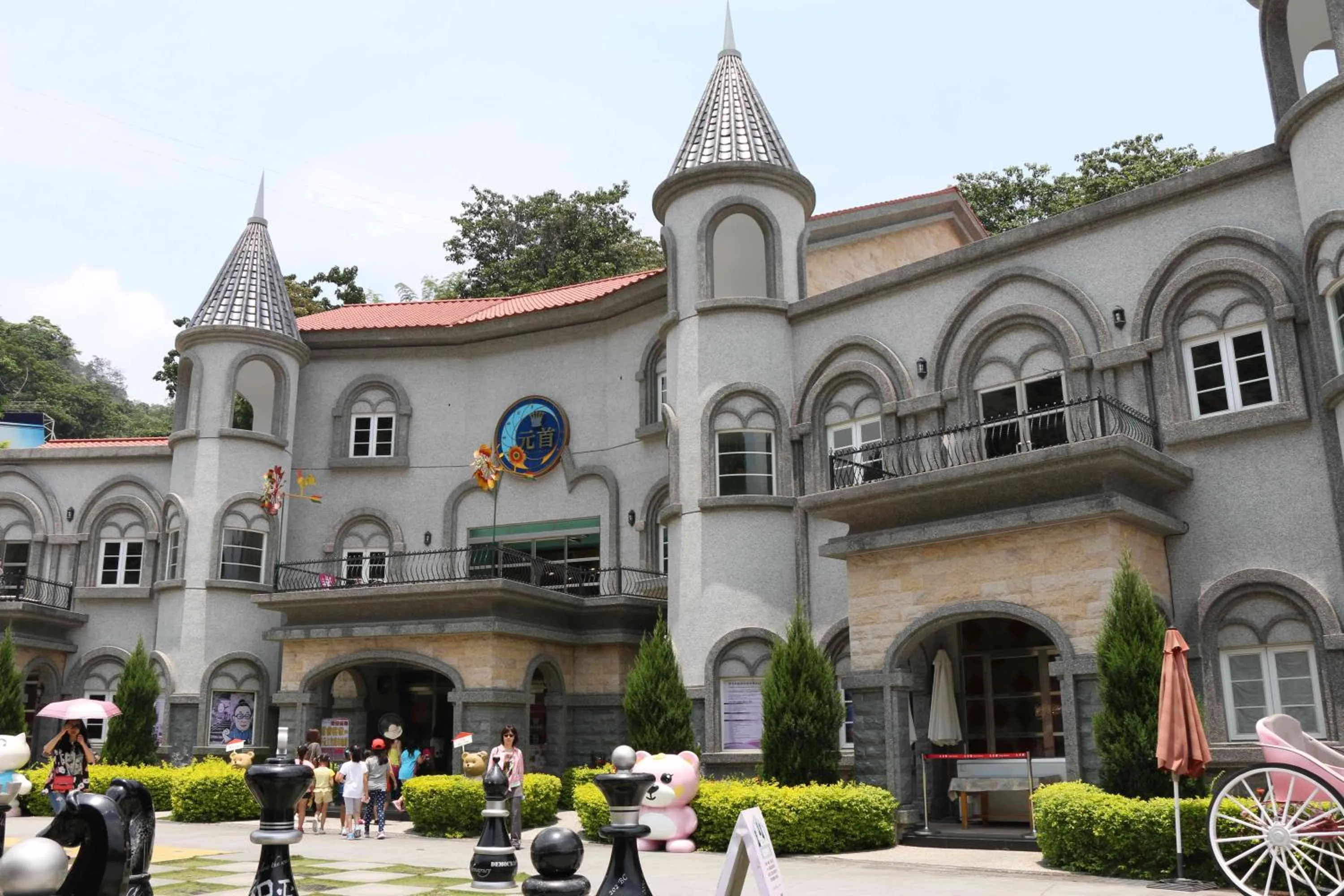 Nearby landmark in Apollo Hotel