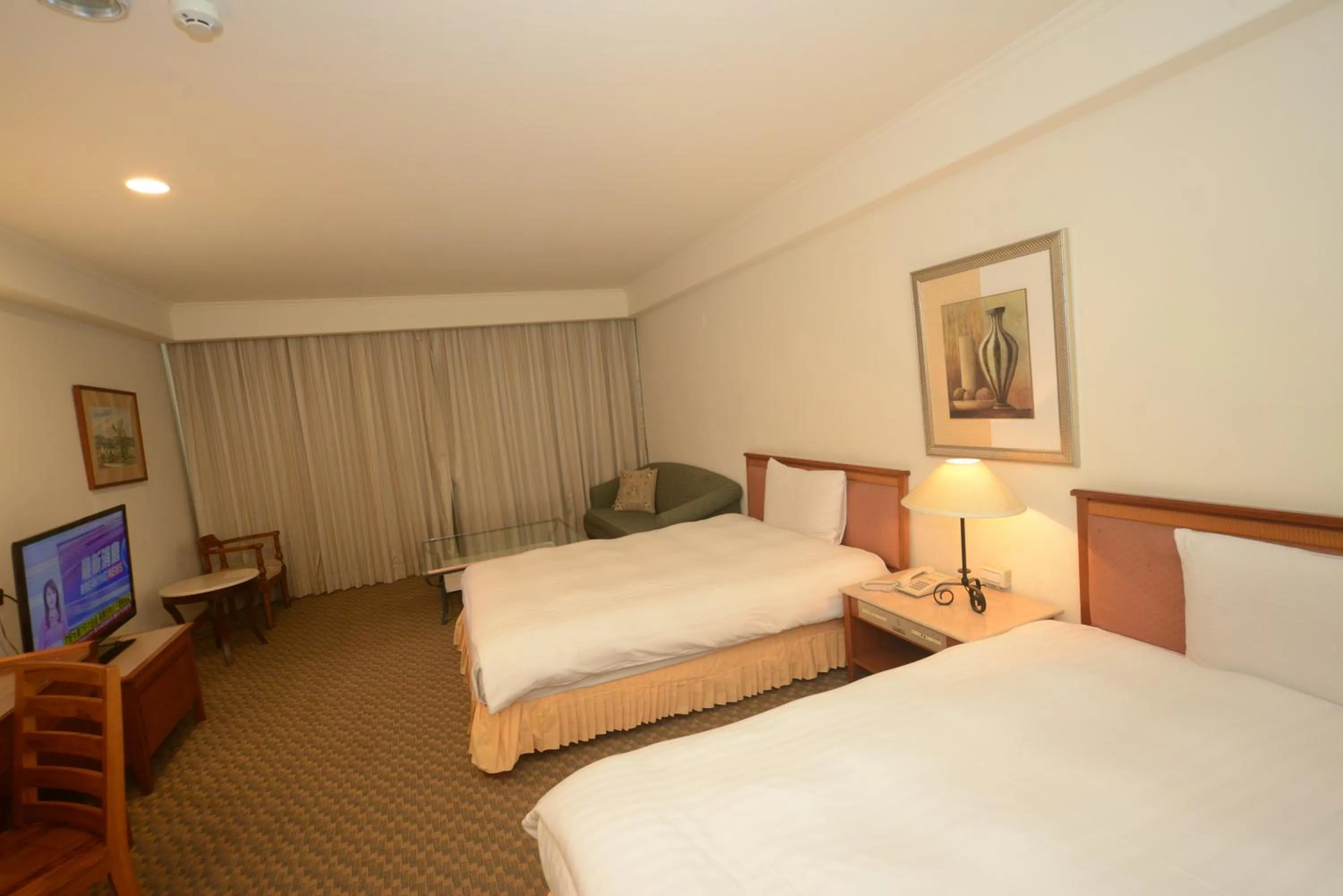 Photo of the whole room, Bed in Apollo Hotel