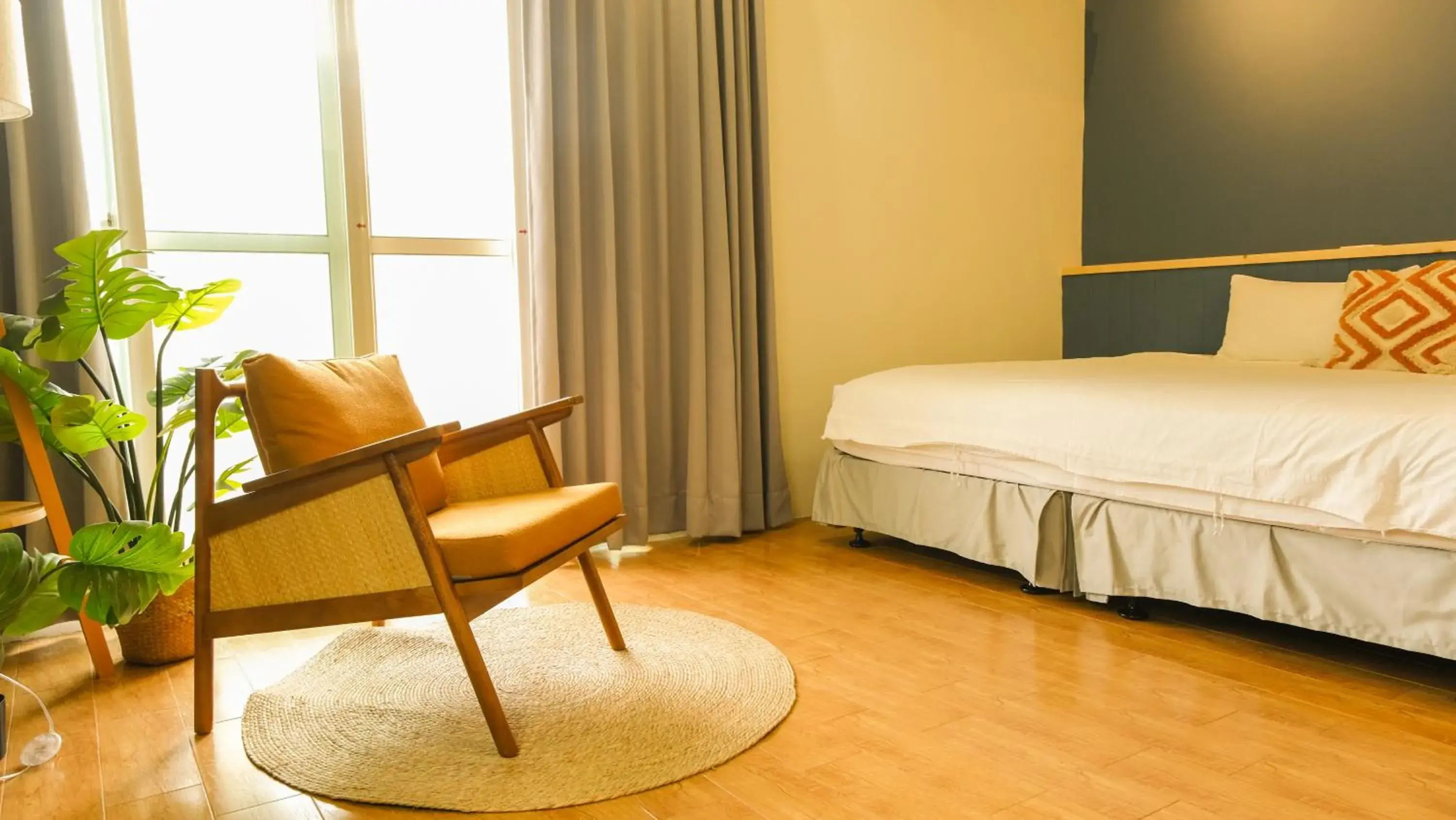 Deluxe Double Room with Balcony in Cozy Blue B&B Deluxe Double Room with Balcony in Cozy Blue B&B