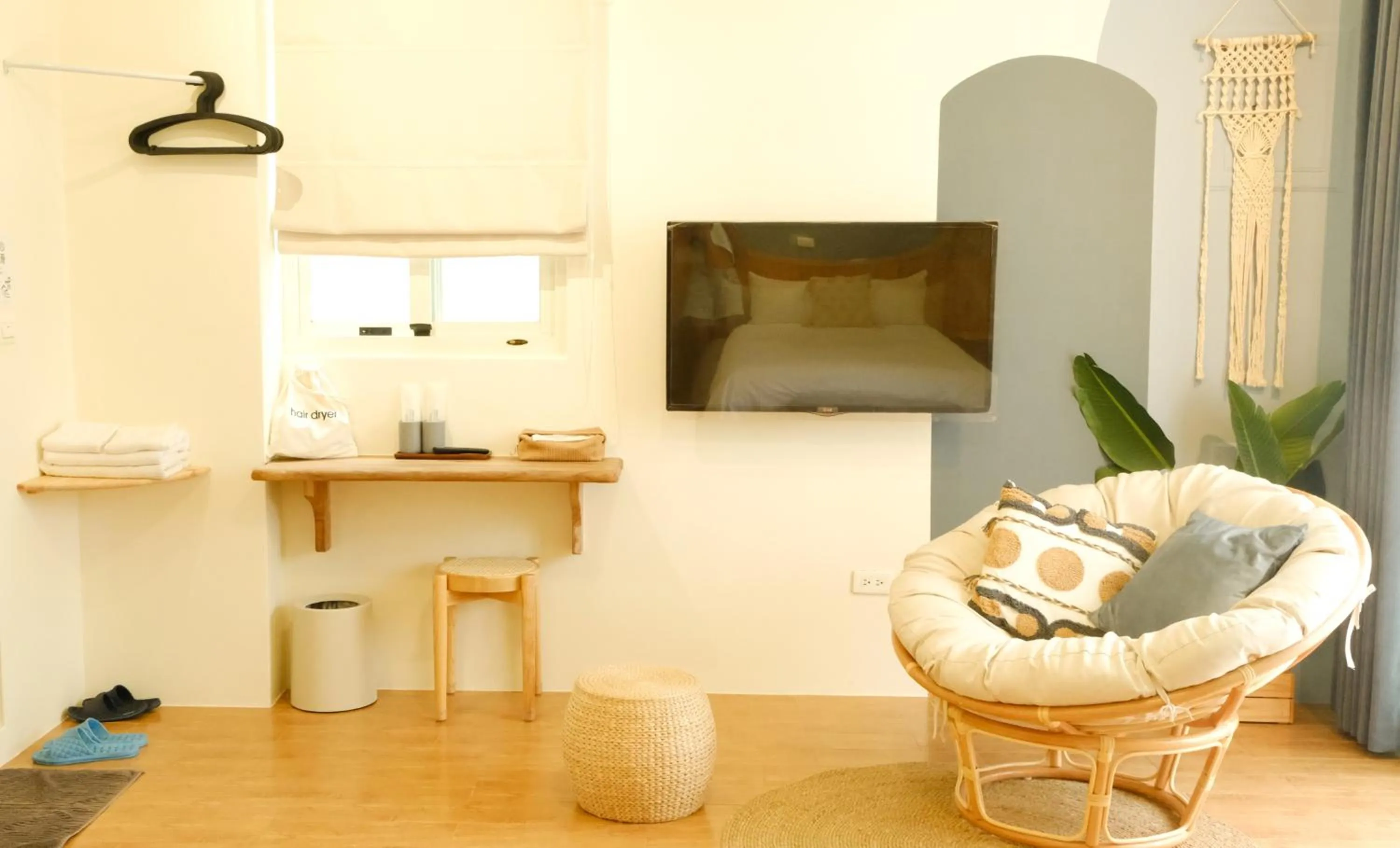 Decorative detail in Cozy Blue B&B