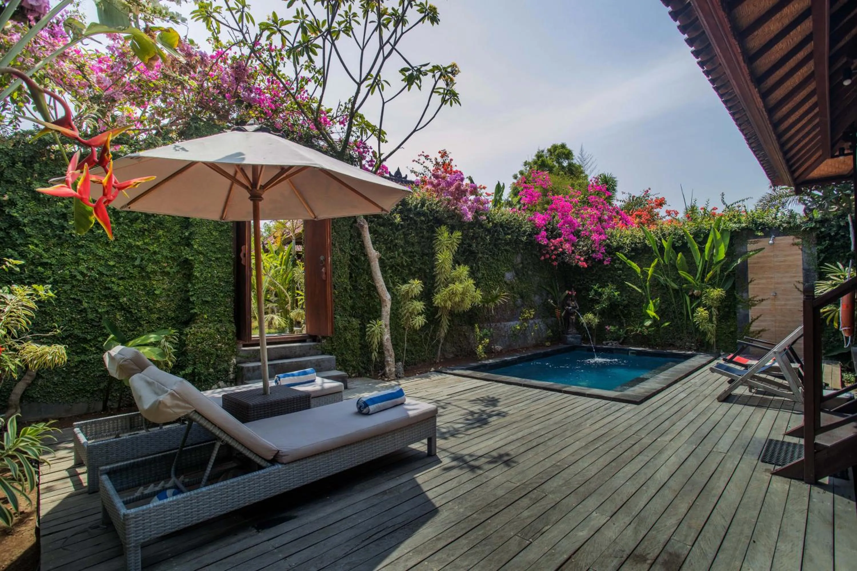 Sunset Garden Nusa Lembongan