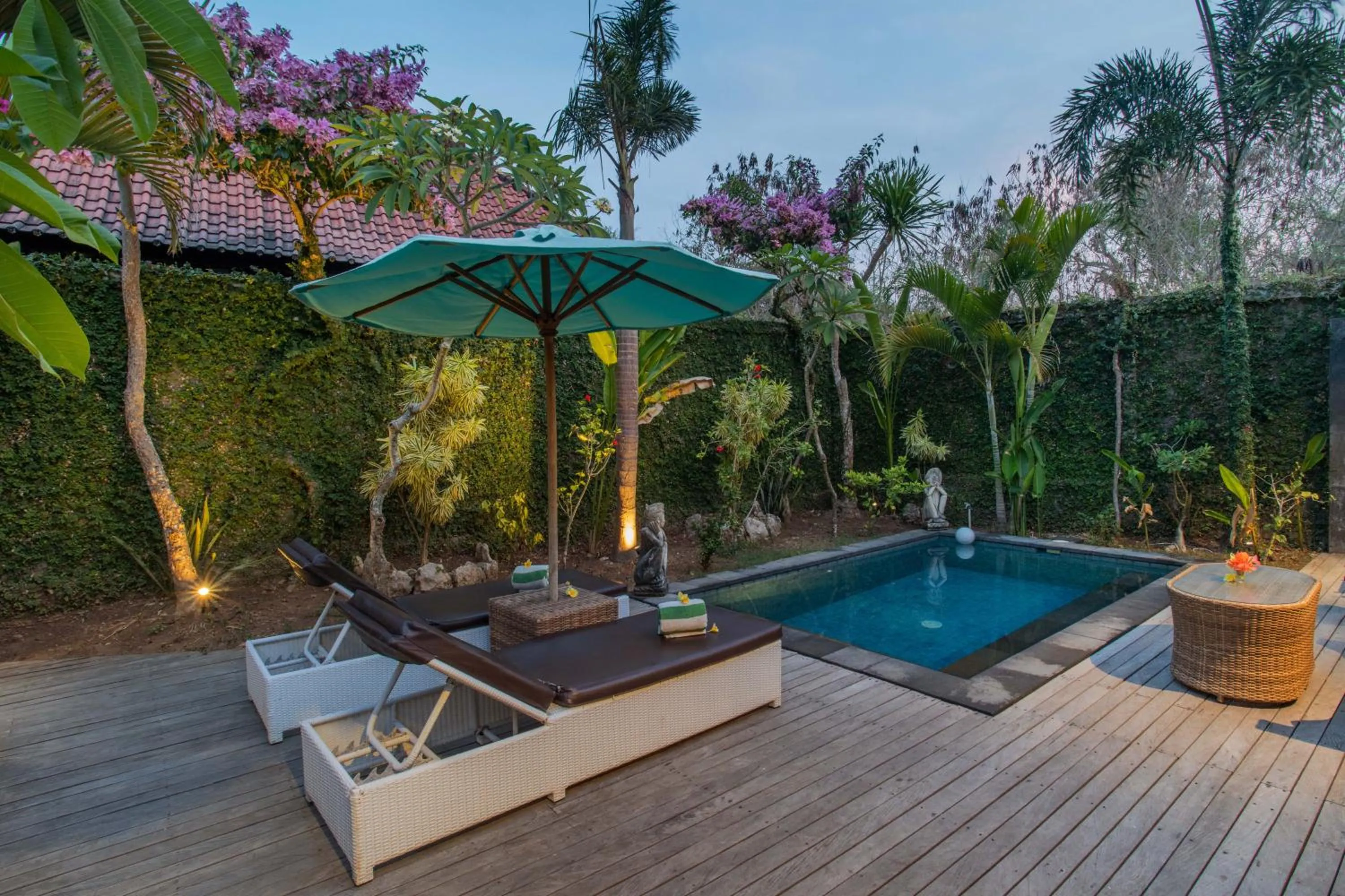 Sunset Garden Nusa Lembongan