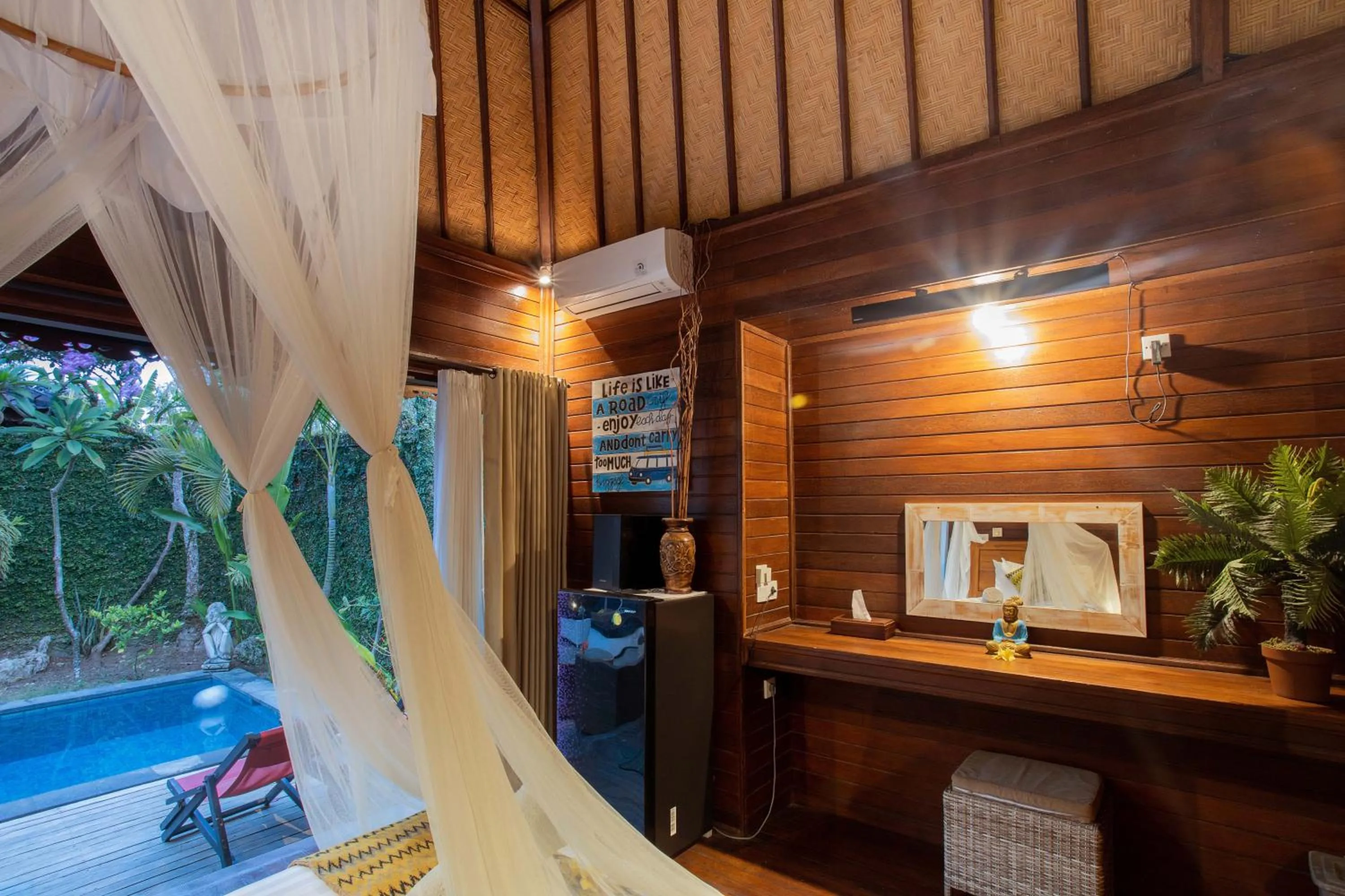 Sunset Garden Nusa Lembongan