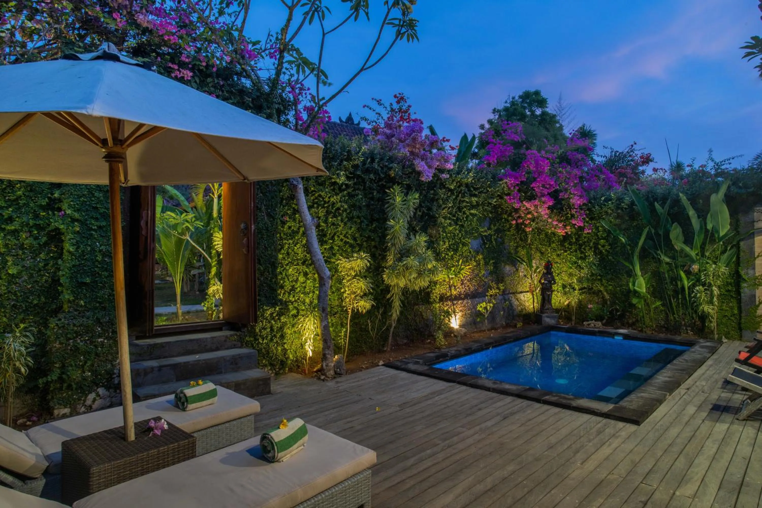 Sunset Garden Nusa Lembongan