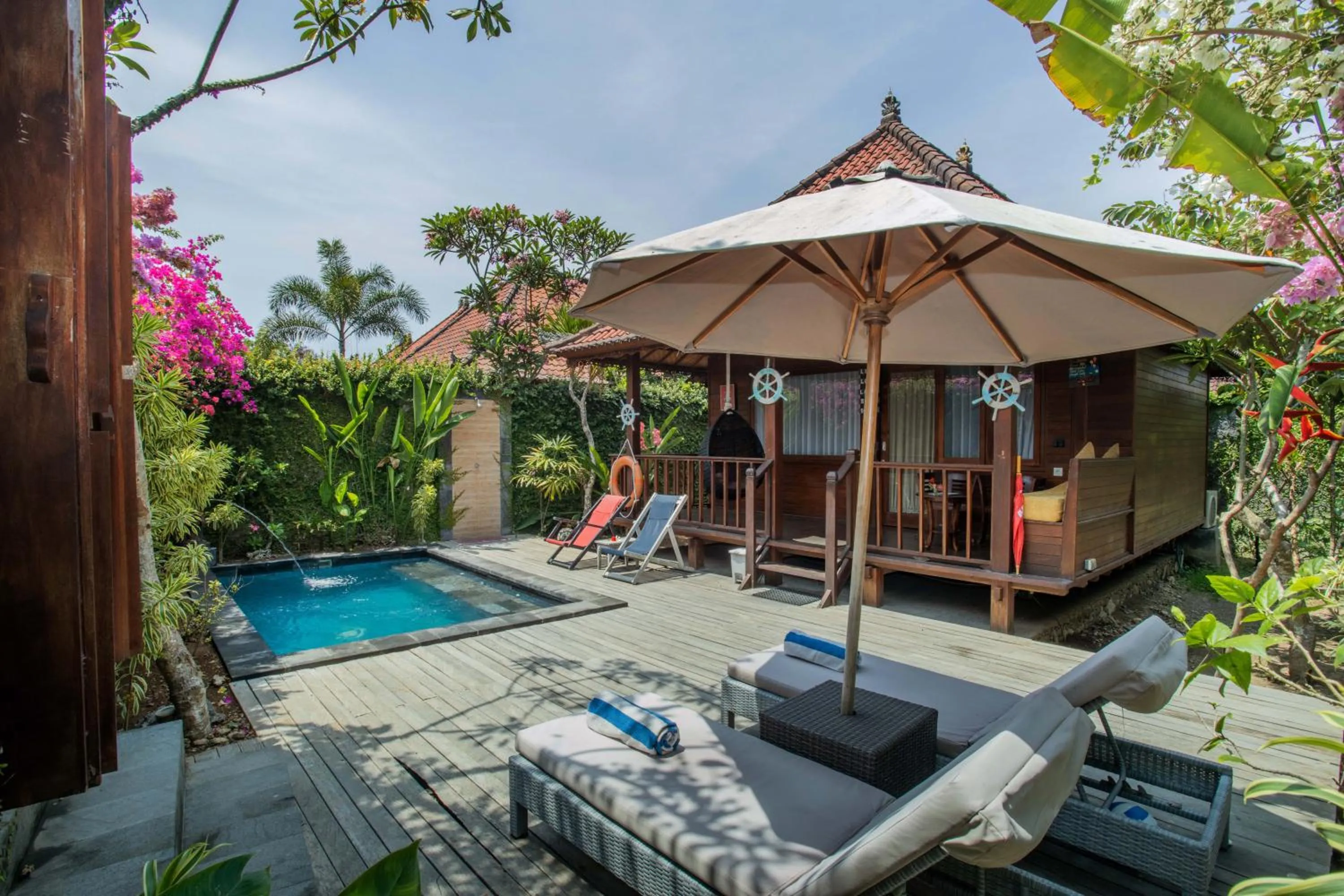 Sunset Garden Nusa Lembongan