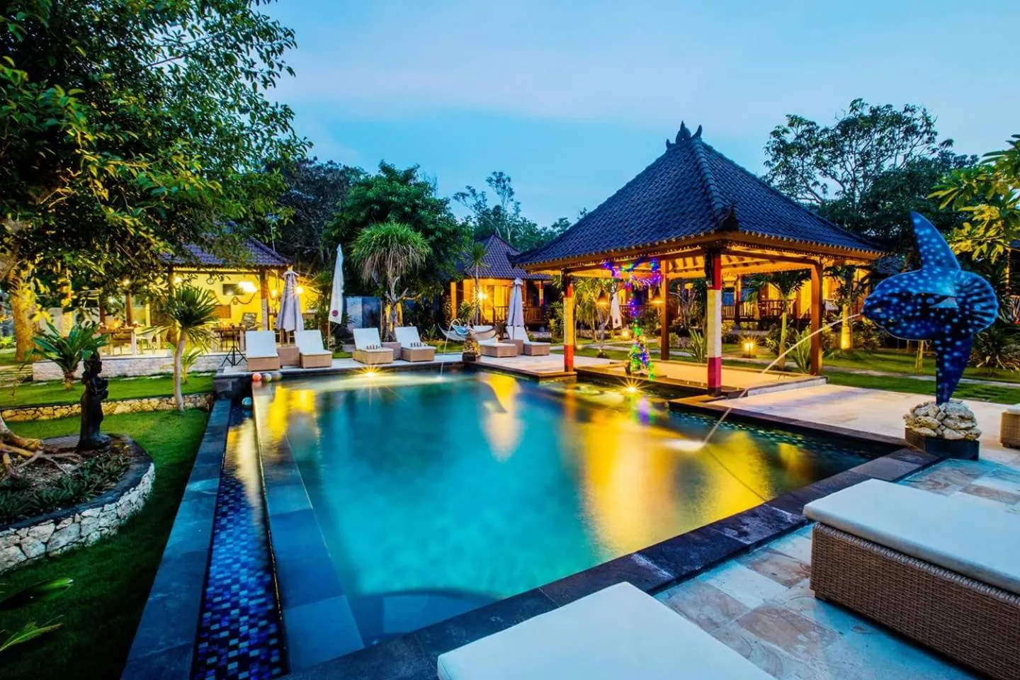 Swimming pool in Sunset Garden Nusa Lembongan