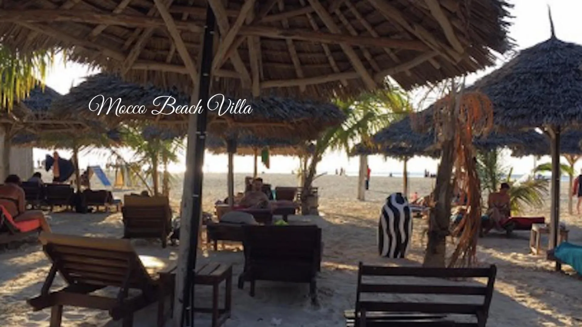 Restaurant/places to eat in Mocco Beach Villa