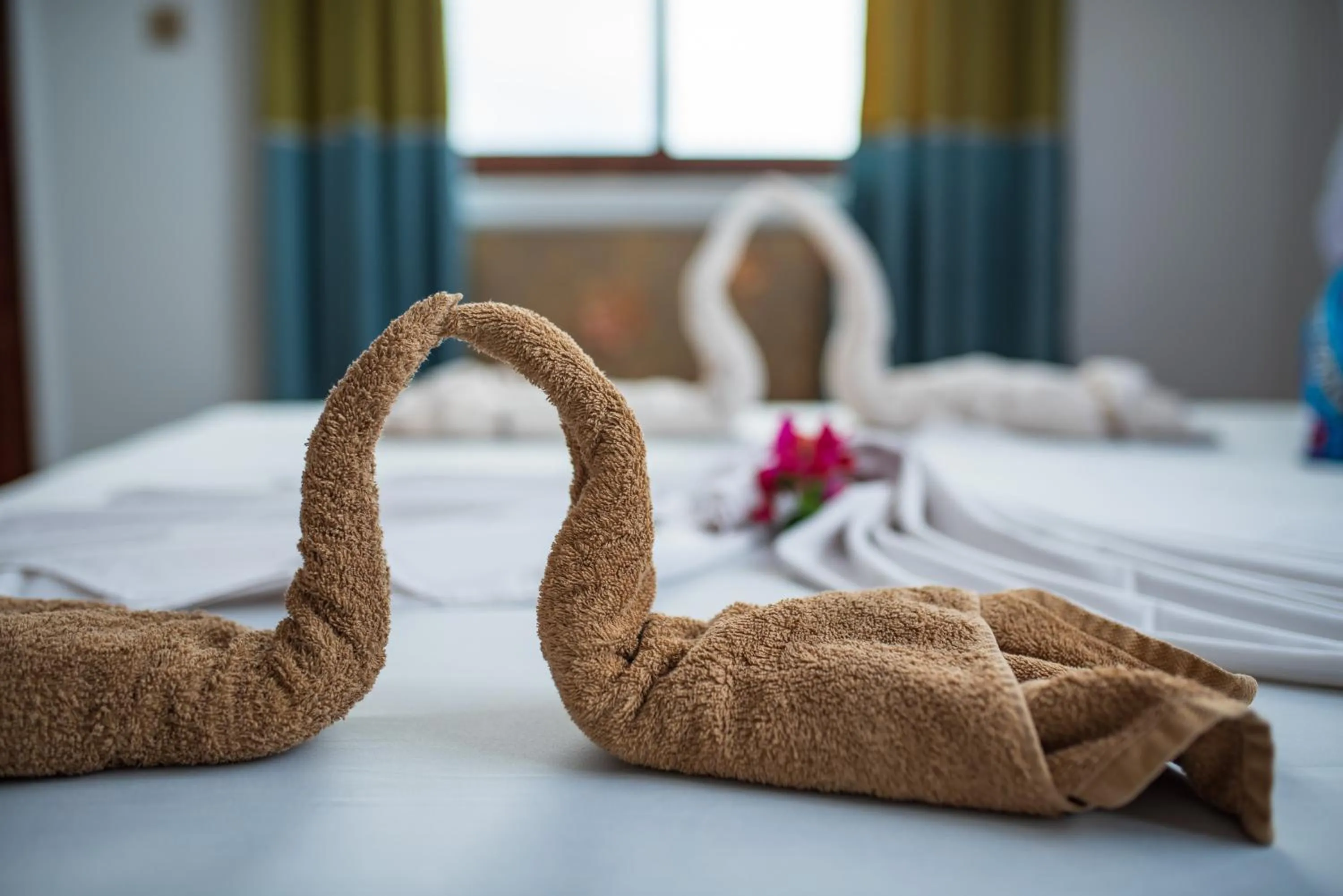 Shower, Bed in Mocco Beach Villa