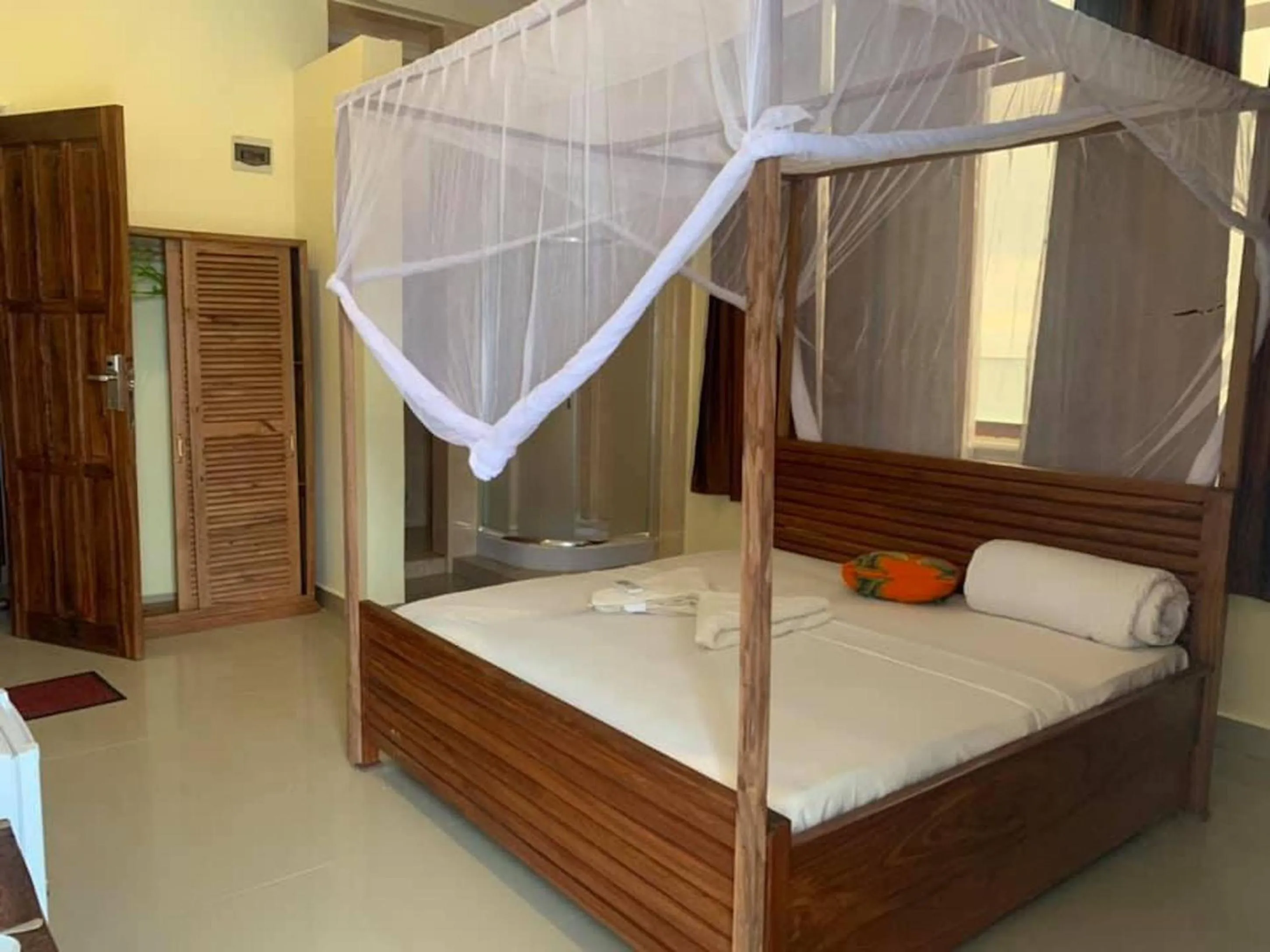 Photo of the whole room, Bed in Mocco Beach Villa