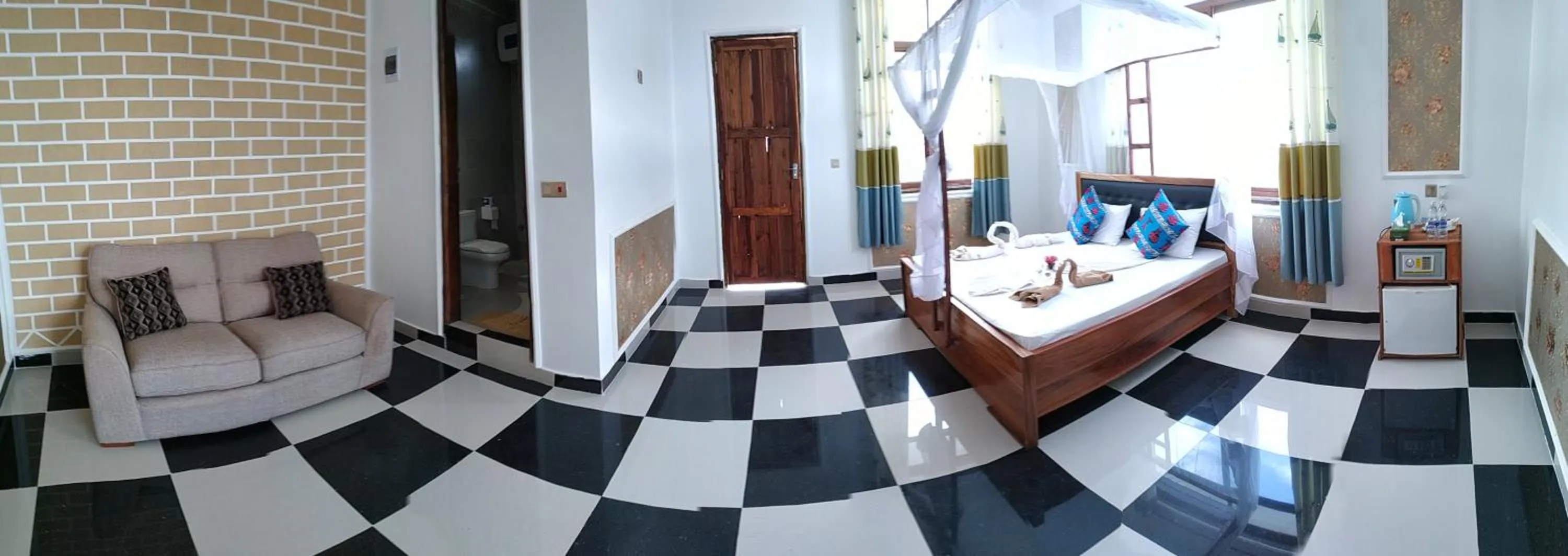 Shower in Mocco Beach Villa