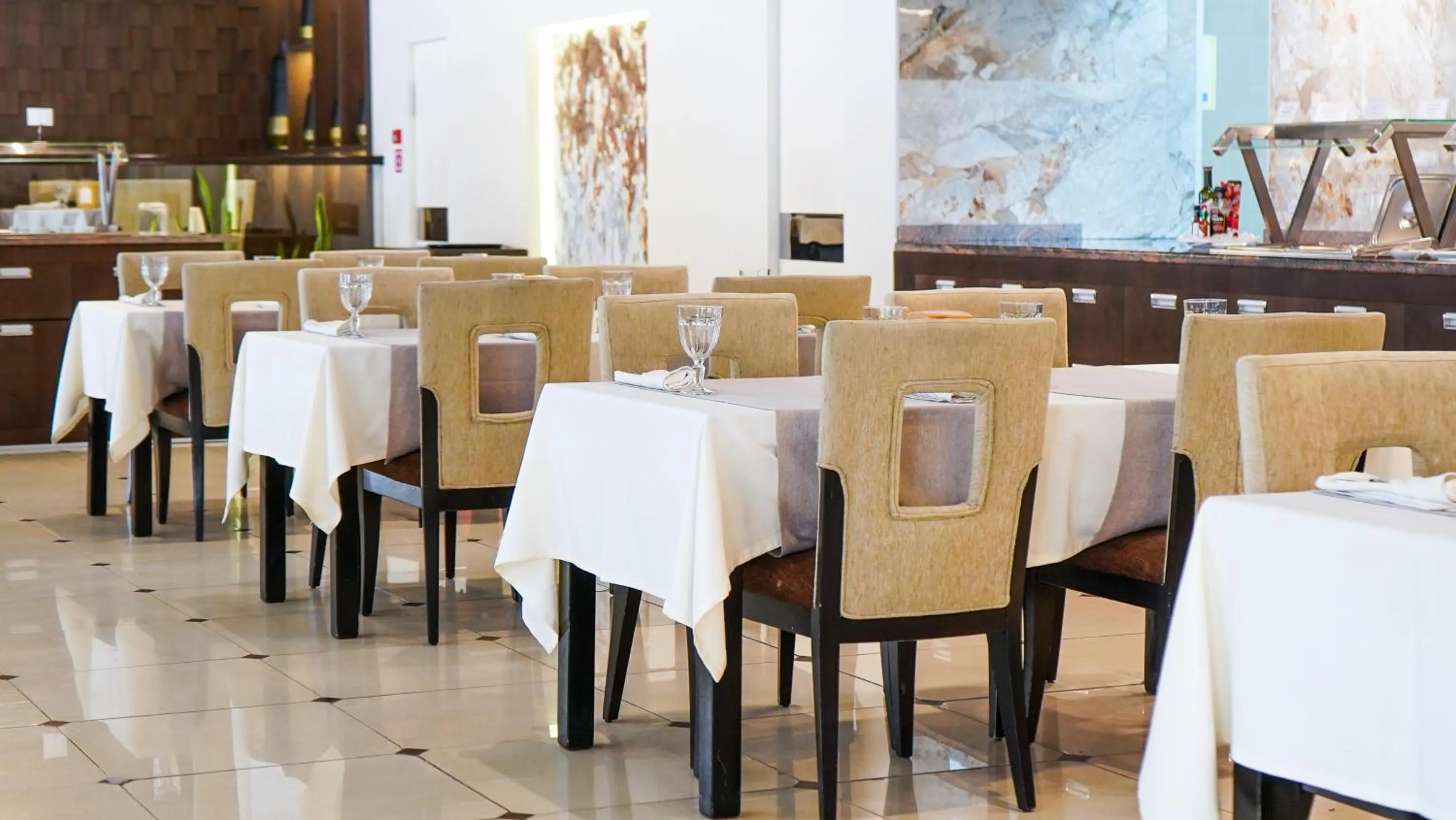 Restaurant/places to eat in Chagala Residence Atyrau