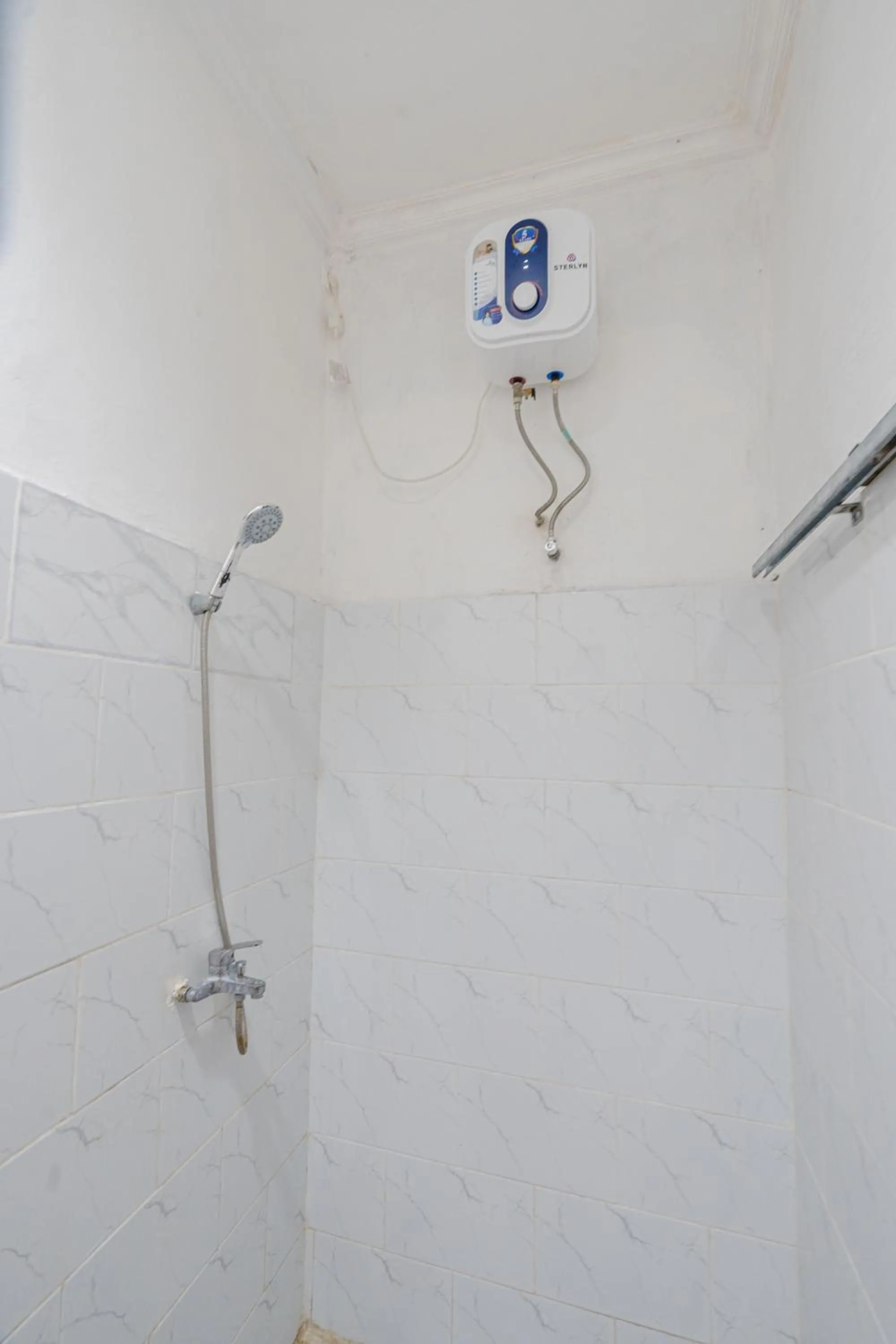 Shower in The Mel Homestay