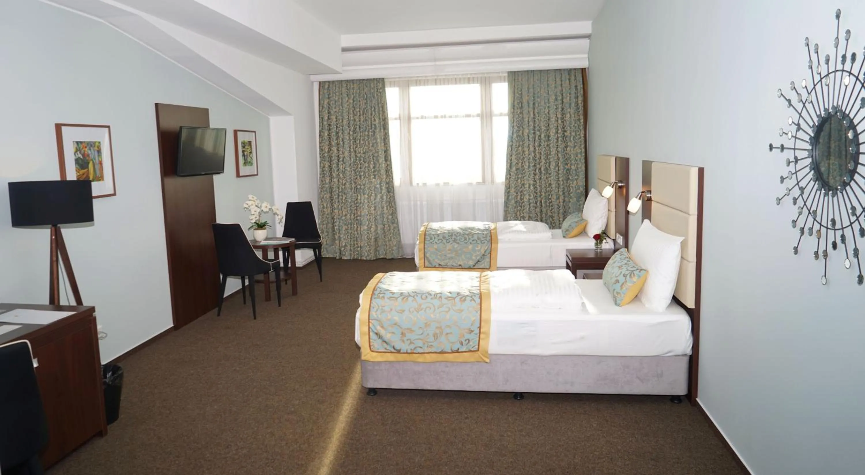 Bedroom, Bed in Hotel Class