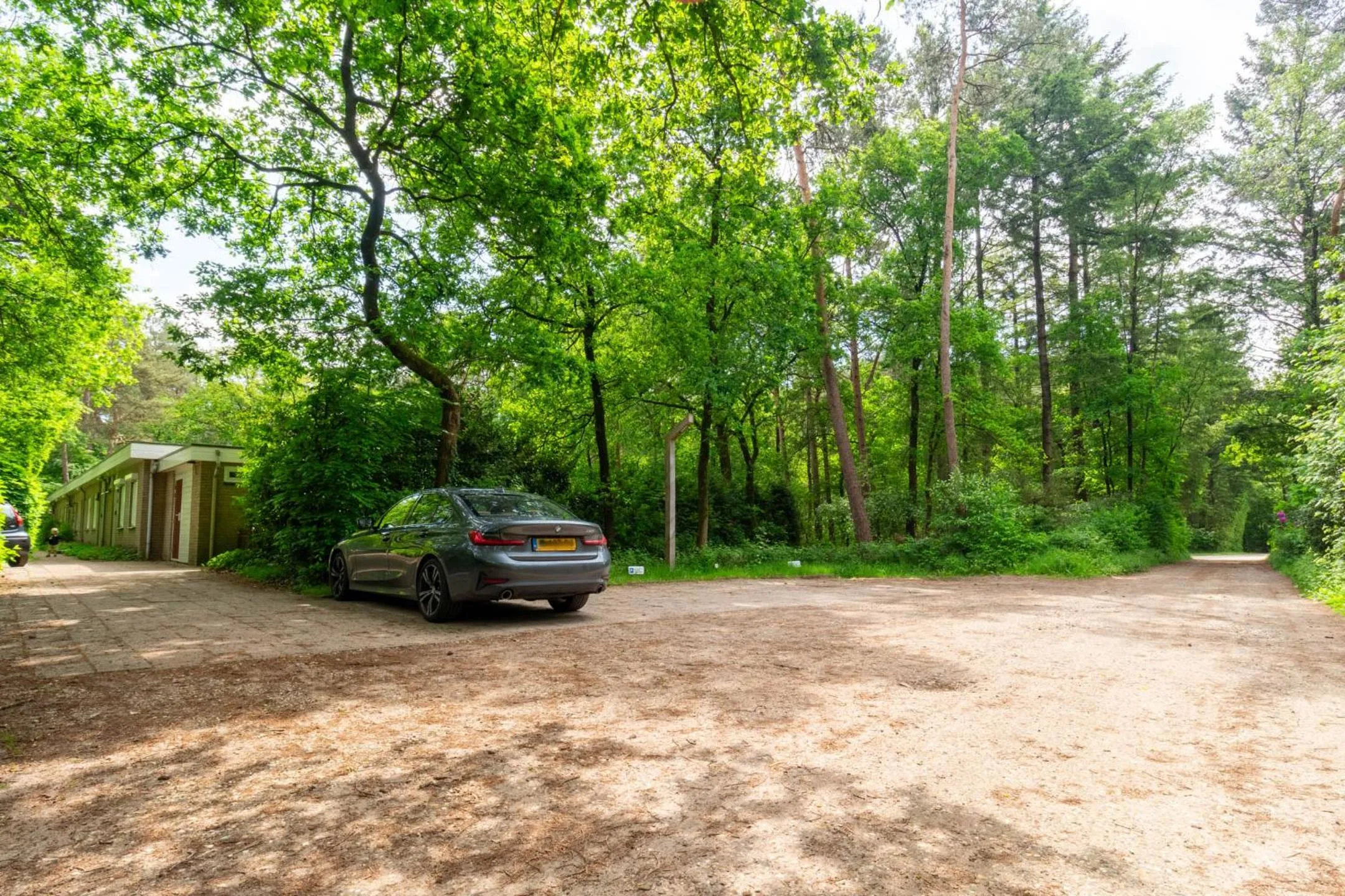 Parking in Holiday Home Eekhoornbosch