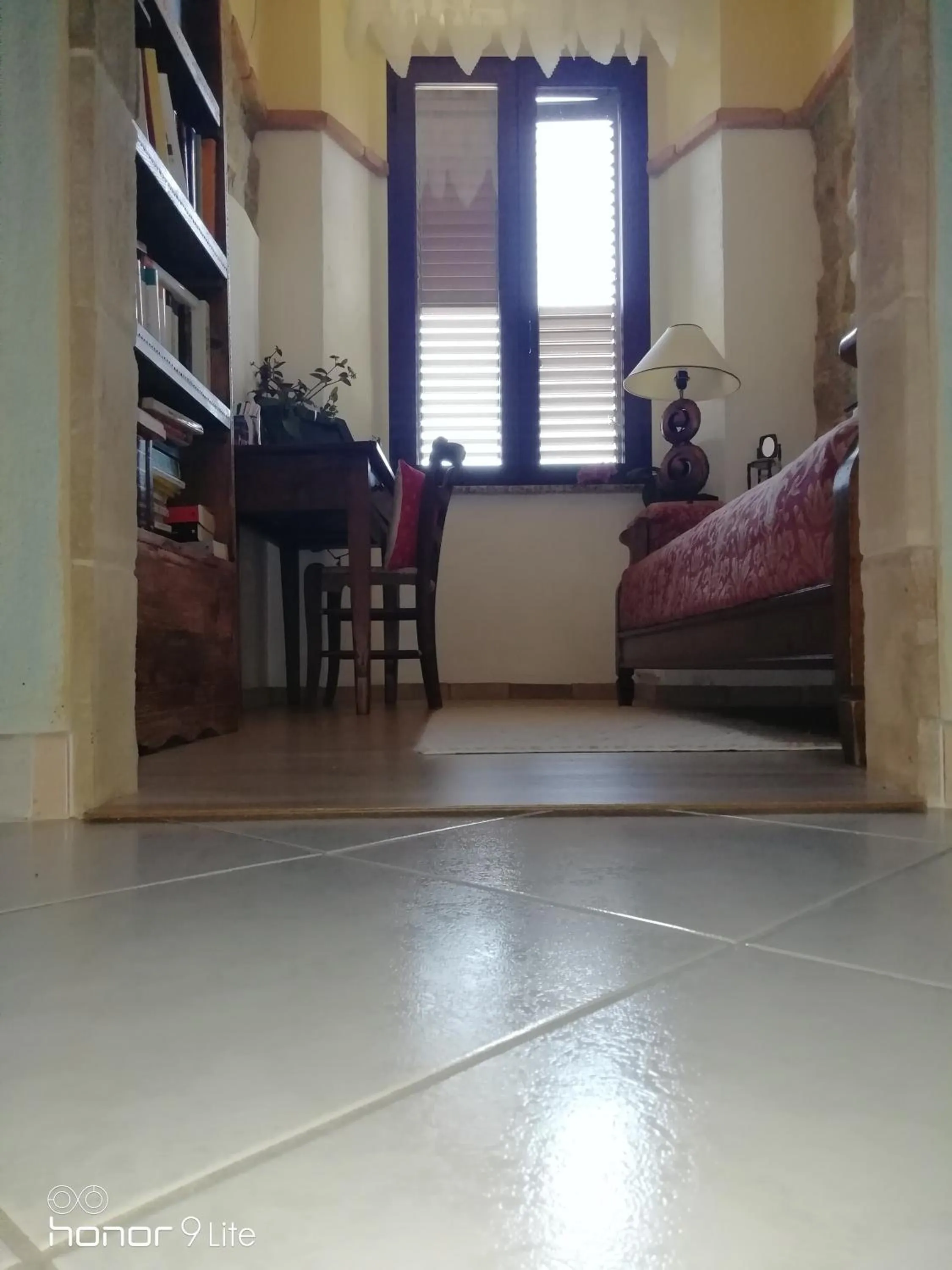 Library, Bed in B&B Domus Deiana