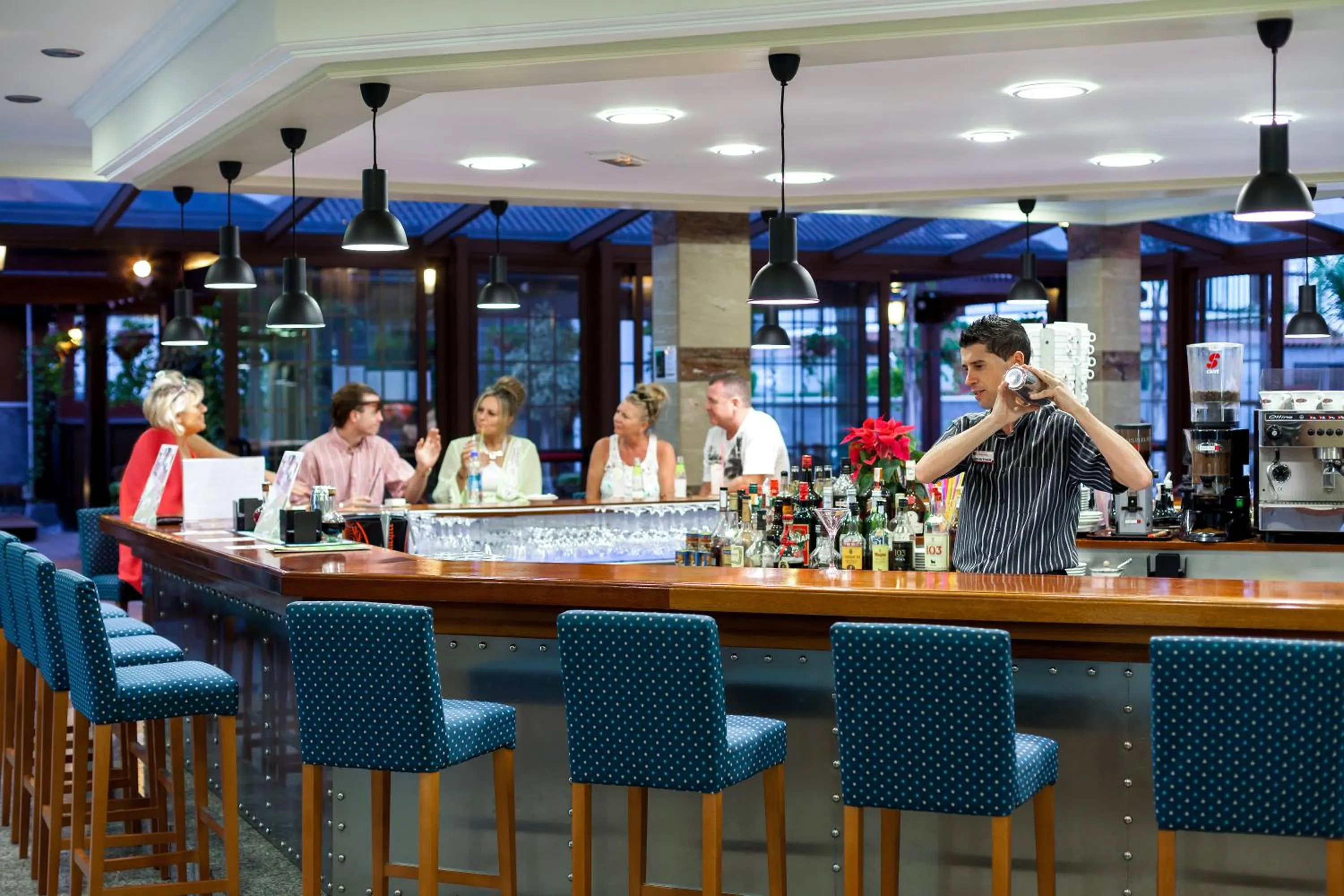 Lounge or bar in Apartamentos Casablanca