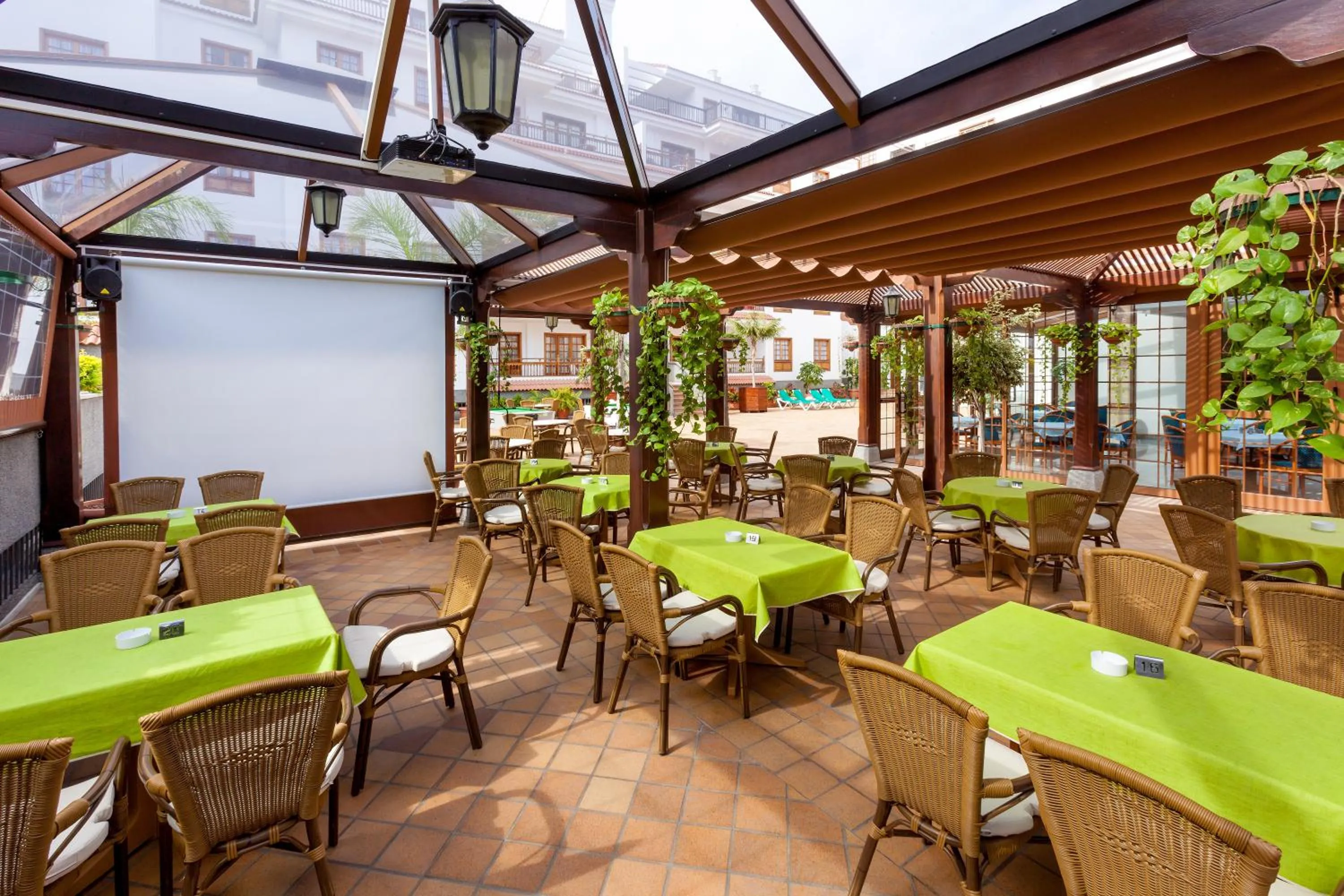 Lounge or bar in Apartamentos Casablanca