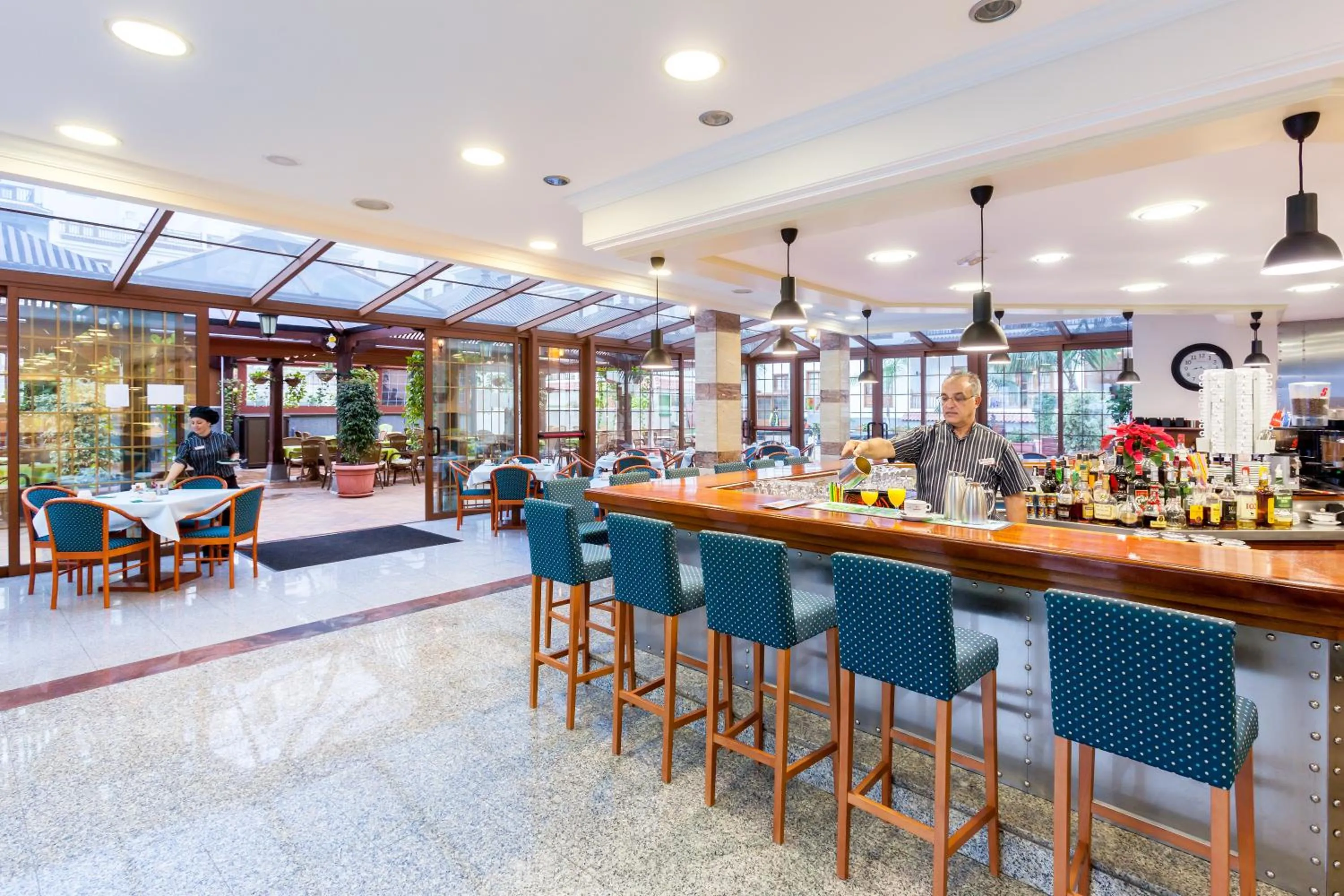 Lounge or bar in Apartamentos Casablanca