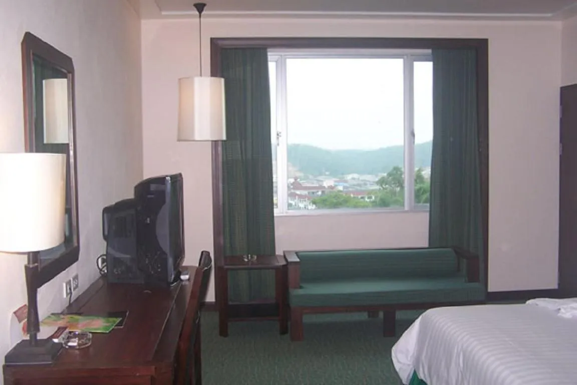 Decorative detail, Bed in Grand Mandarin Betong Hotel