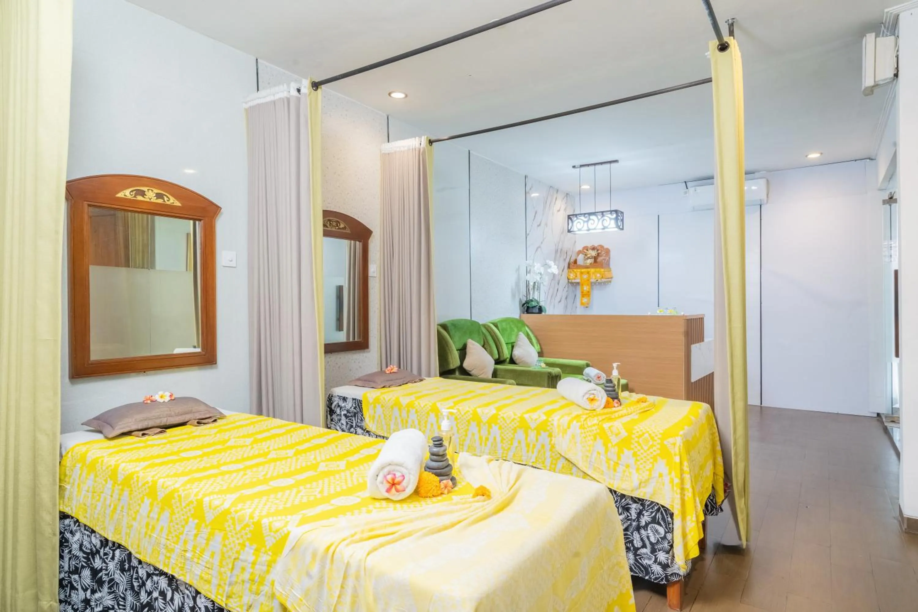 Massage, Bed in Swiss-Belinn Seminyak