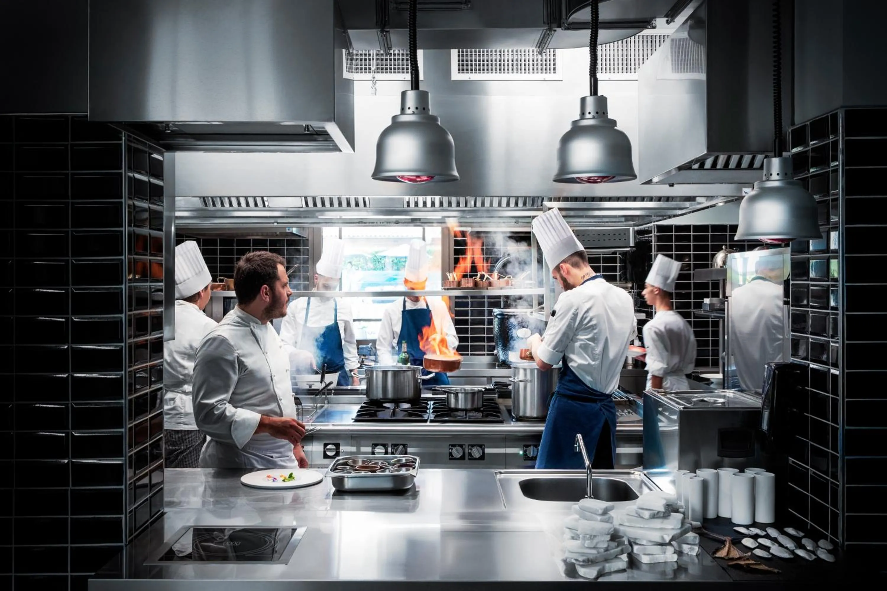 Restaurant/places to eat in Hotel Byron