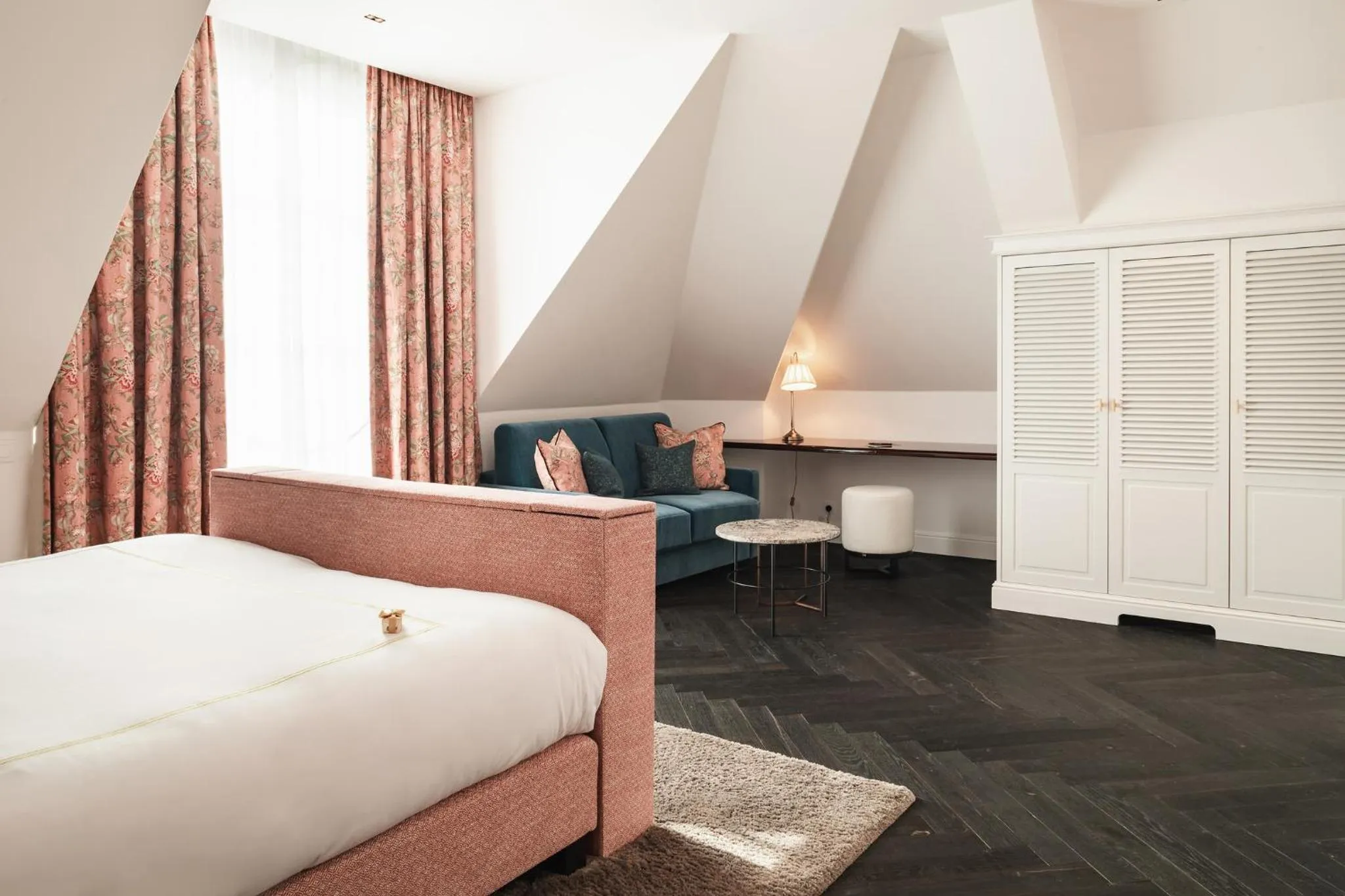 Bed in De Lindenhoeve Boutique Hotel