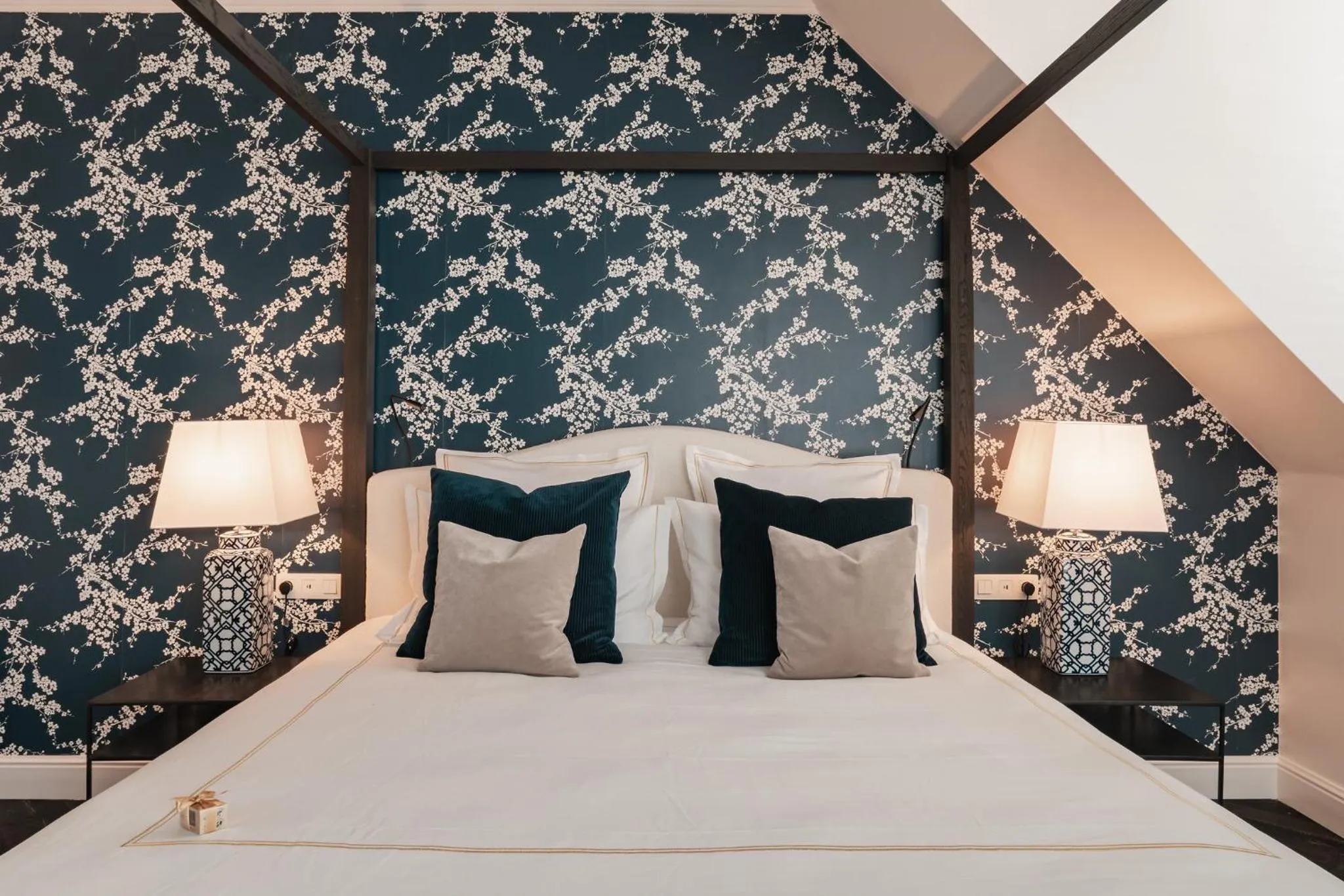 Bed in De Lindenhoeve Boutique Hotel