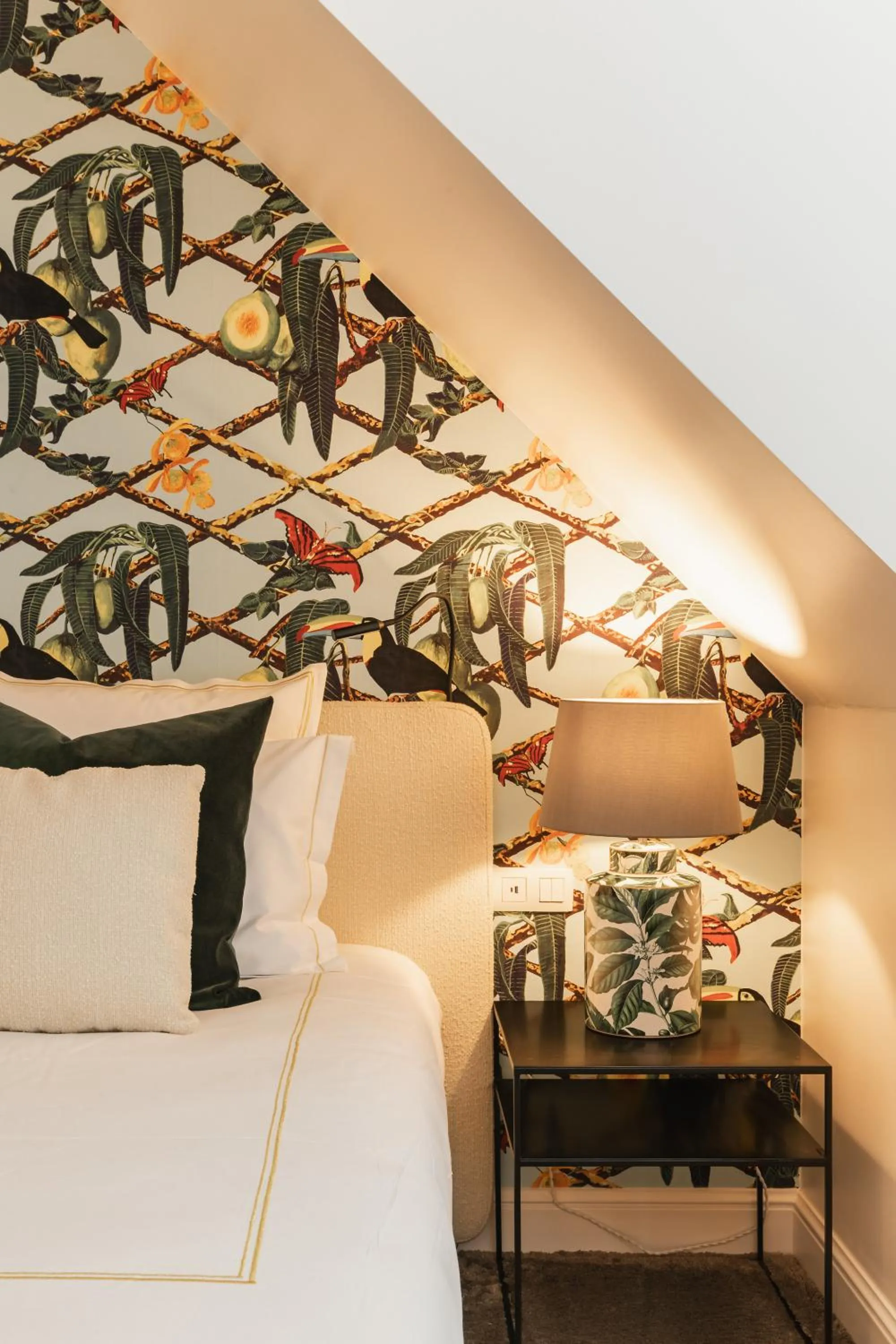 Bed in De Lindenhoeve Boutique Hotel