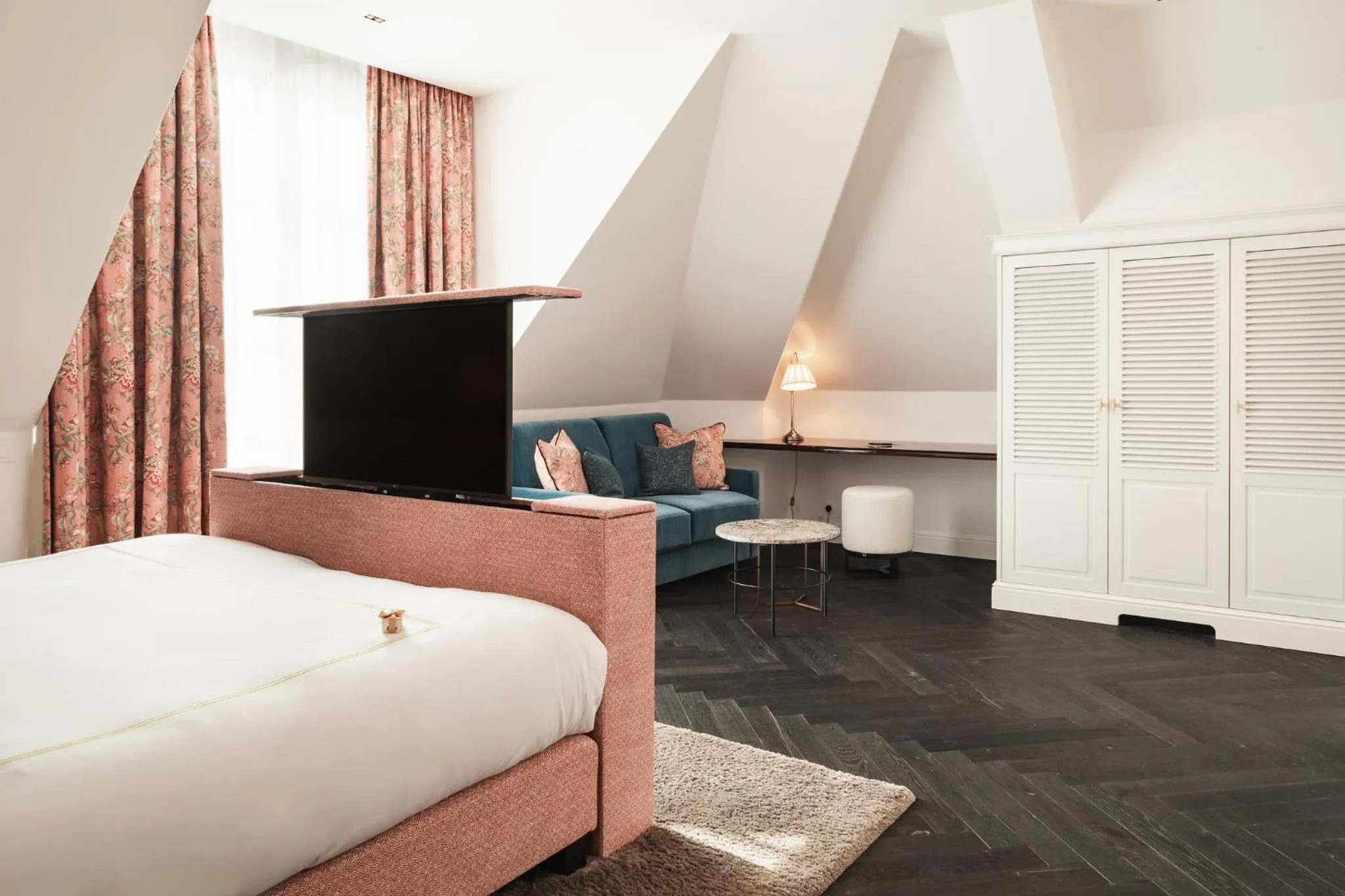 Bed in De Lindenhoeve Boutique Hotel