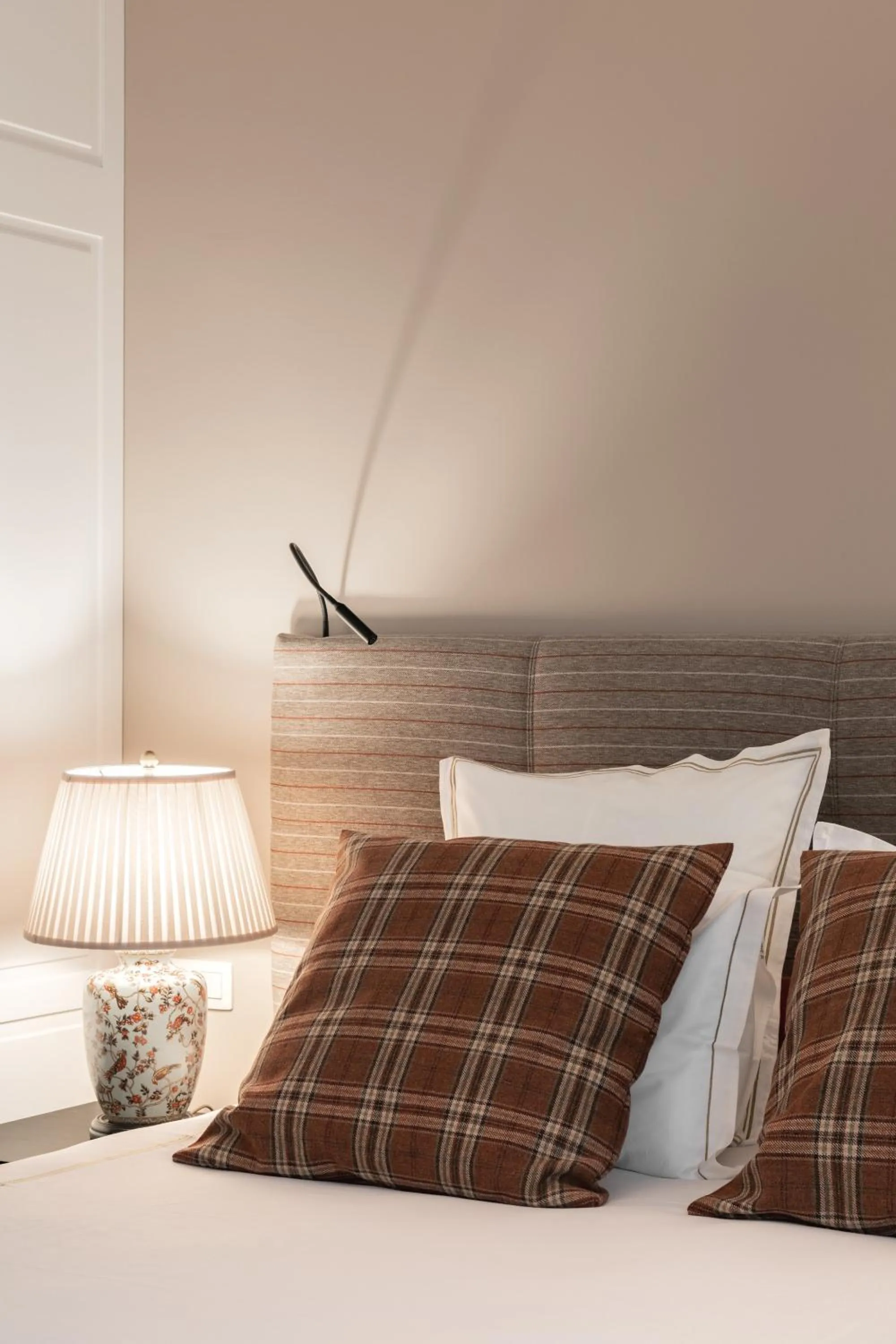 Bed in De Lindenhoeve Boutique Hotel