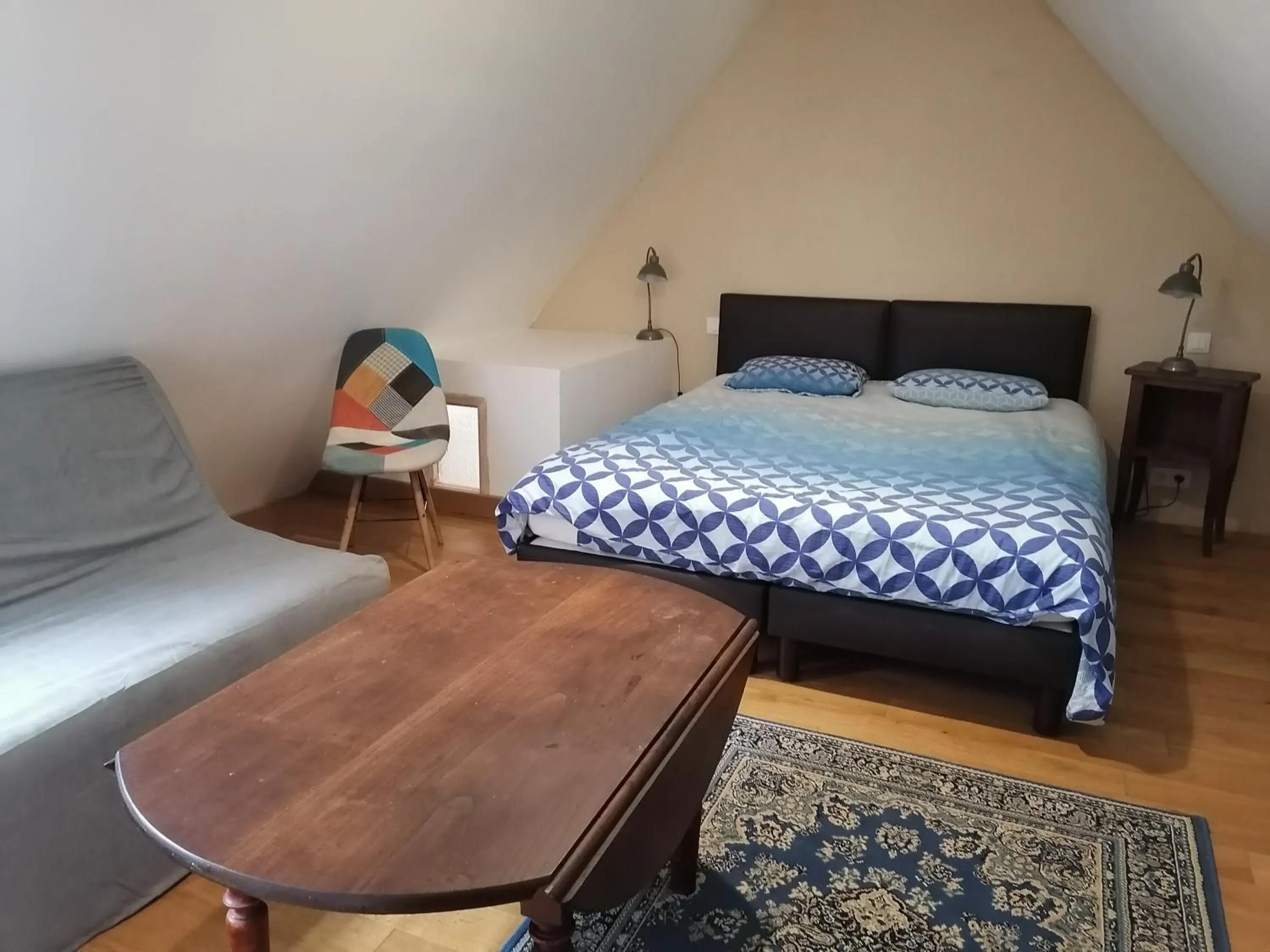 Bedroom, Bed in Frairie Du Divit