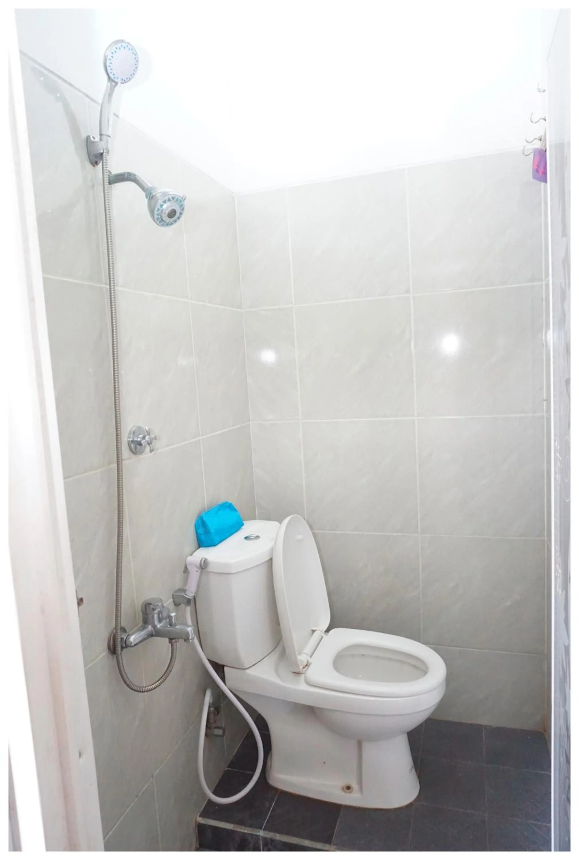 Toilet in Budi House & Food Station