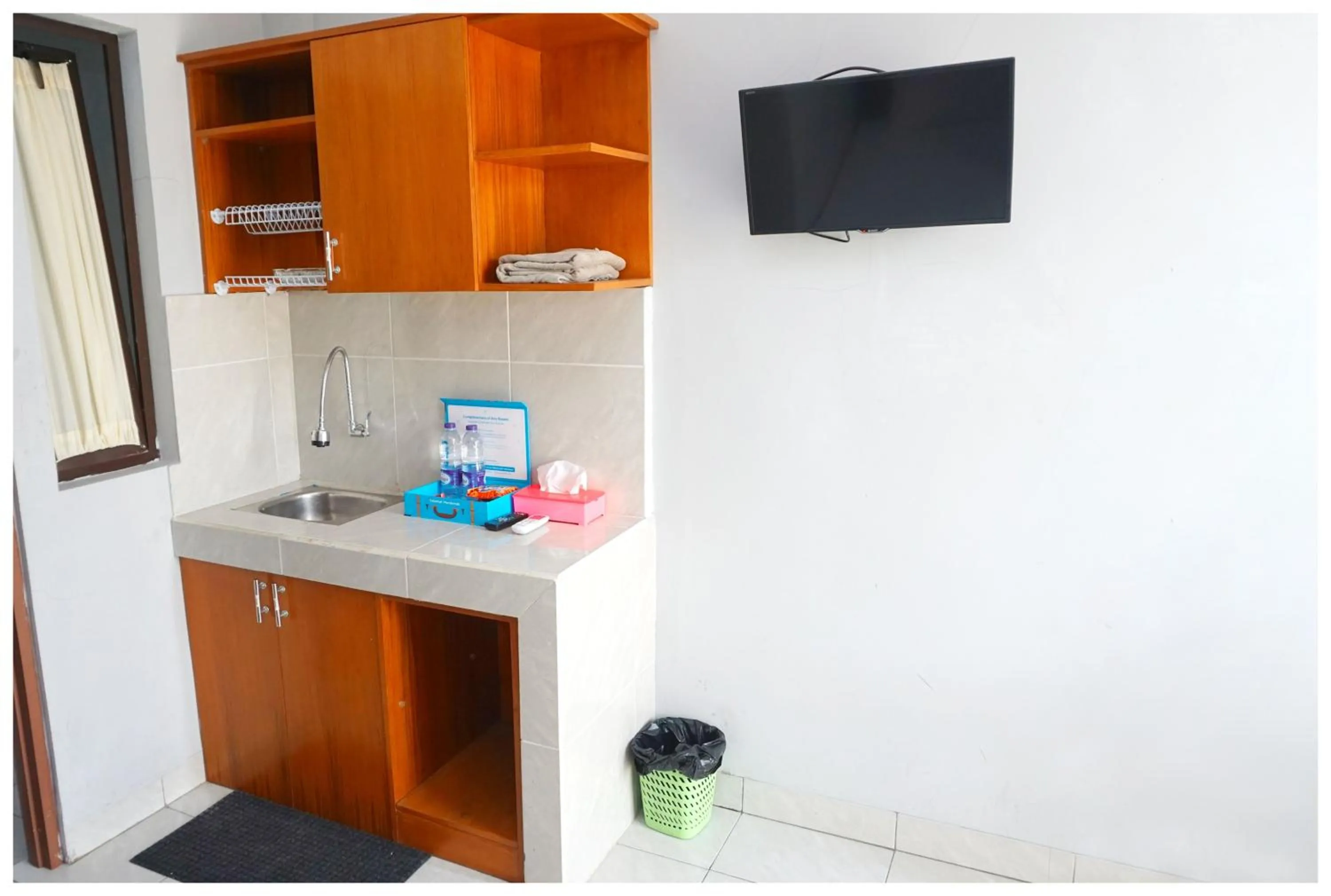 Kitchen or kitchenette in Budi House & Food Station