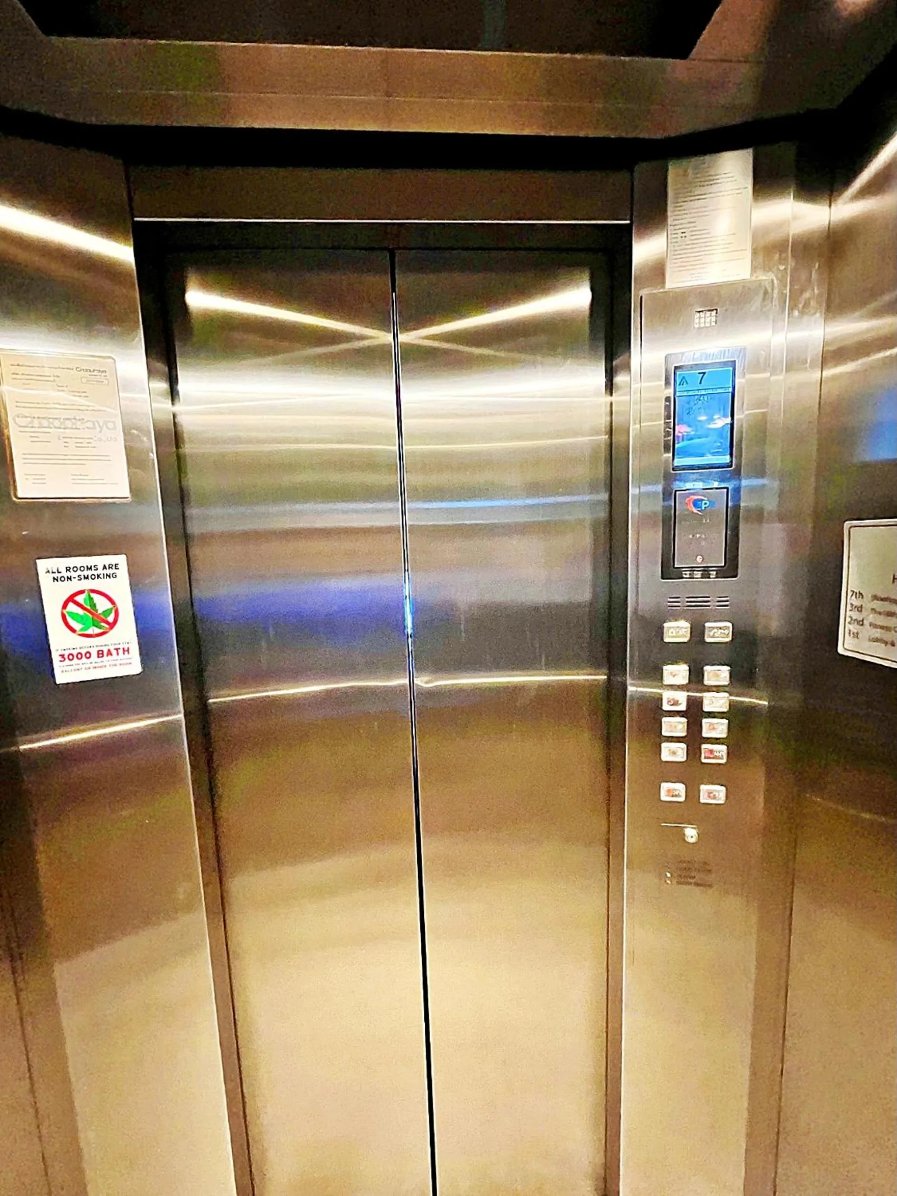 elevator in The Sixteenth Naiyang Beach Hotel- Free Schedule Airport Shuttle